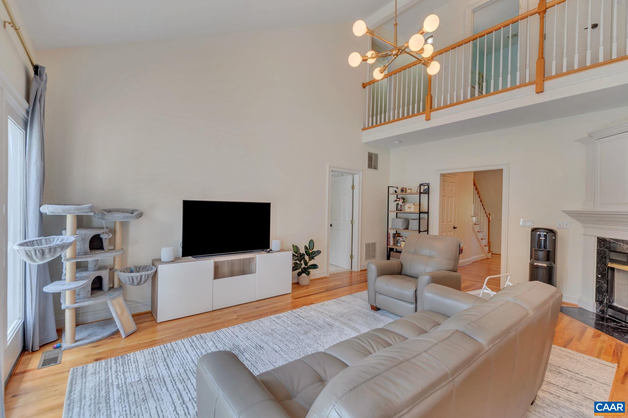 3632 VICTORIA LN
