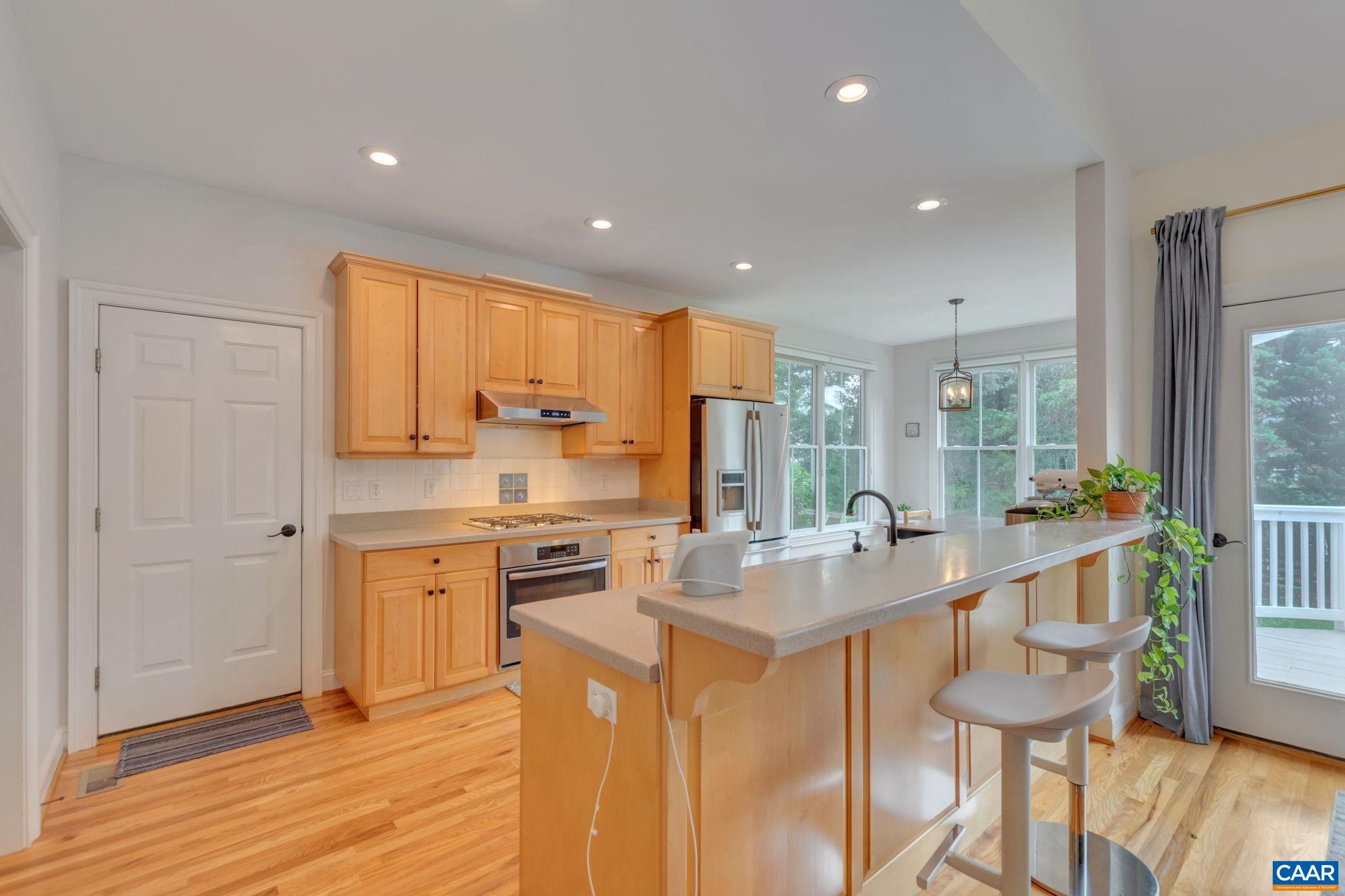 3632 VICTORIA LN