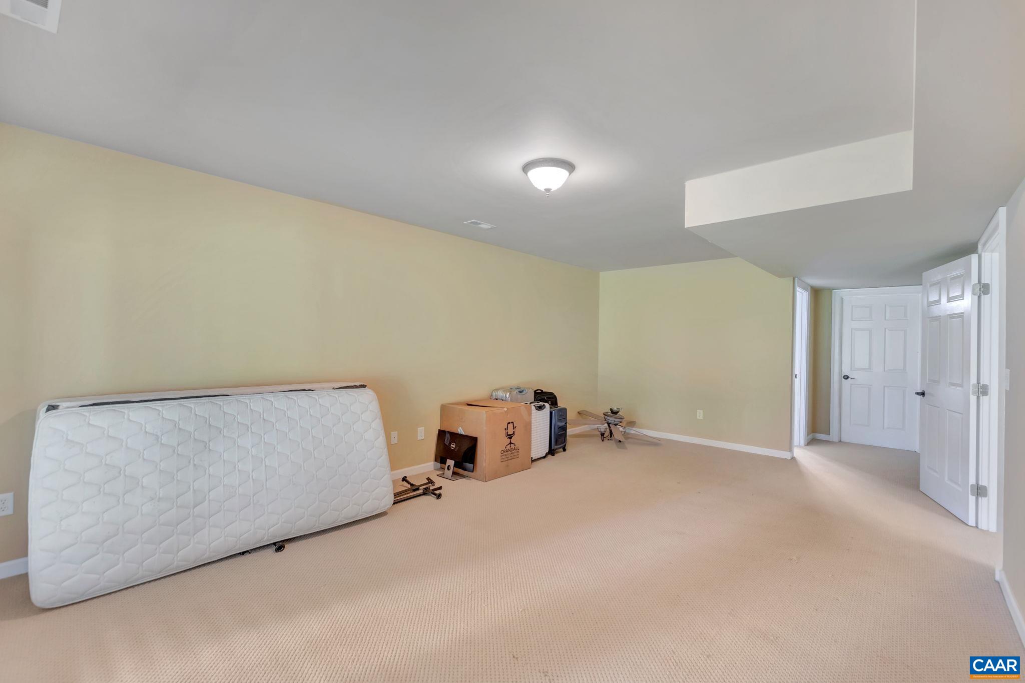3632 VICTORIA LN