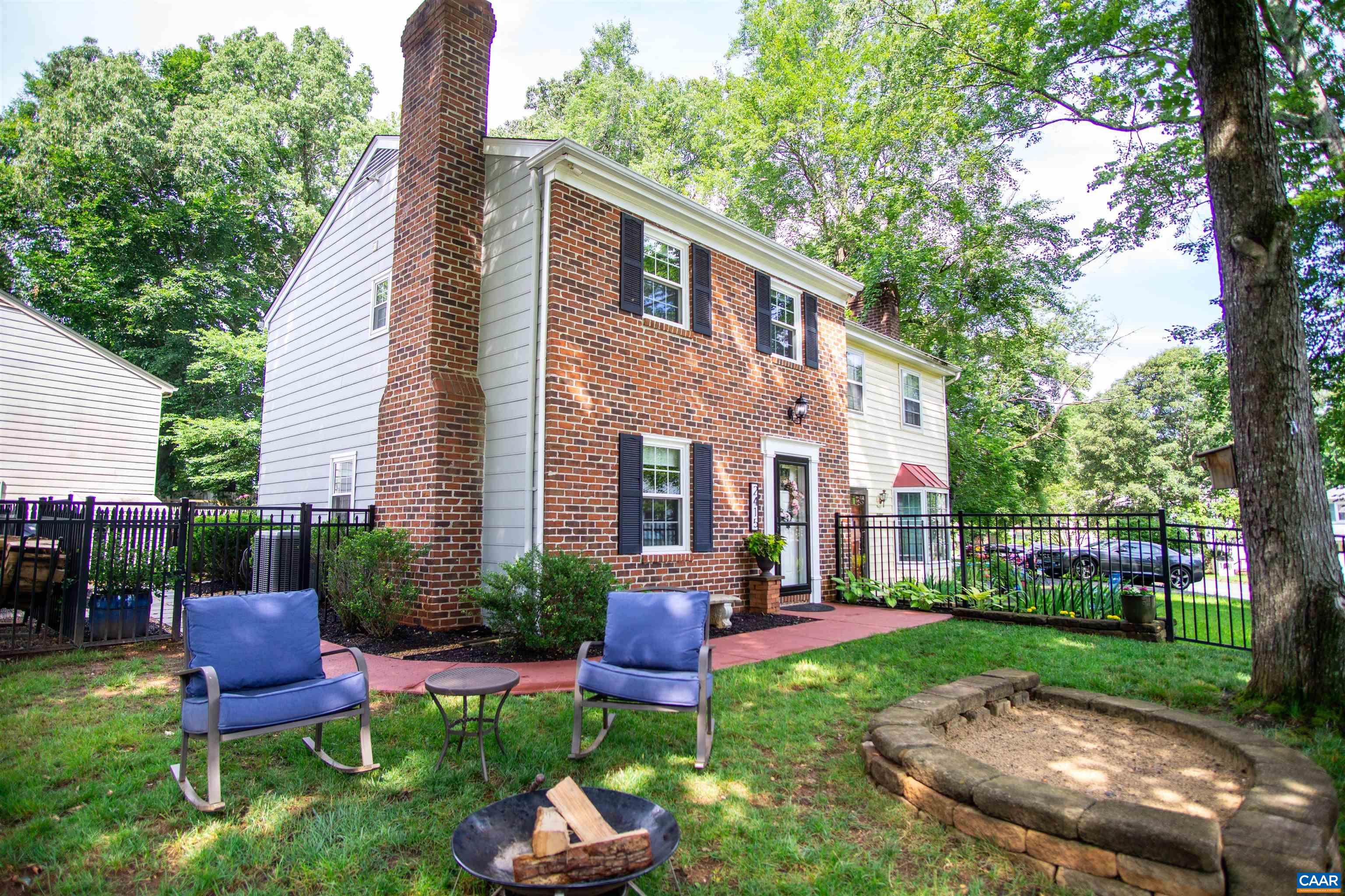 2415 WHITNEY CT