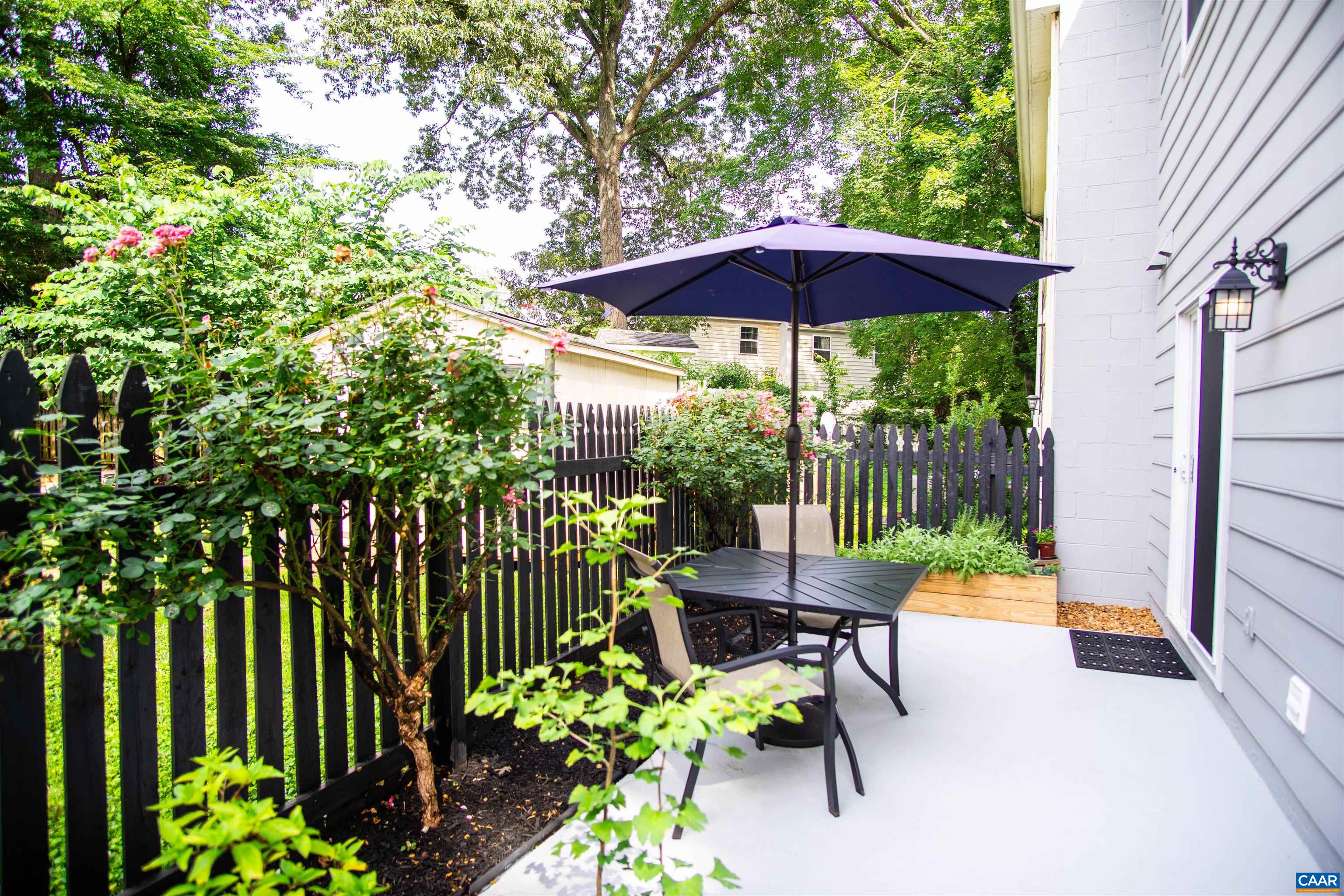 2415 WHITNEY CT