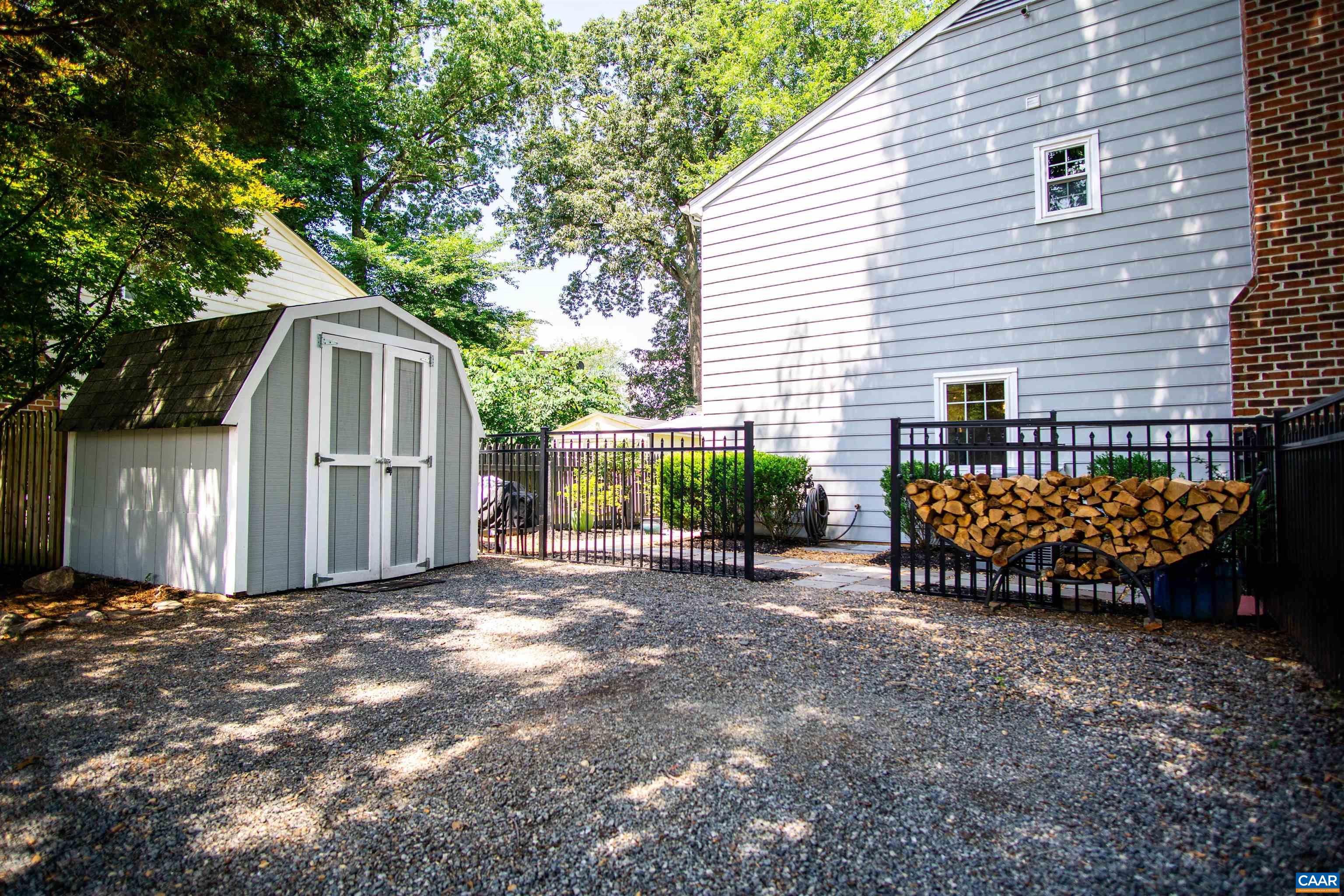2415 WHITNEY CT