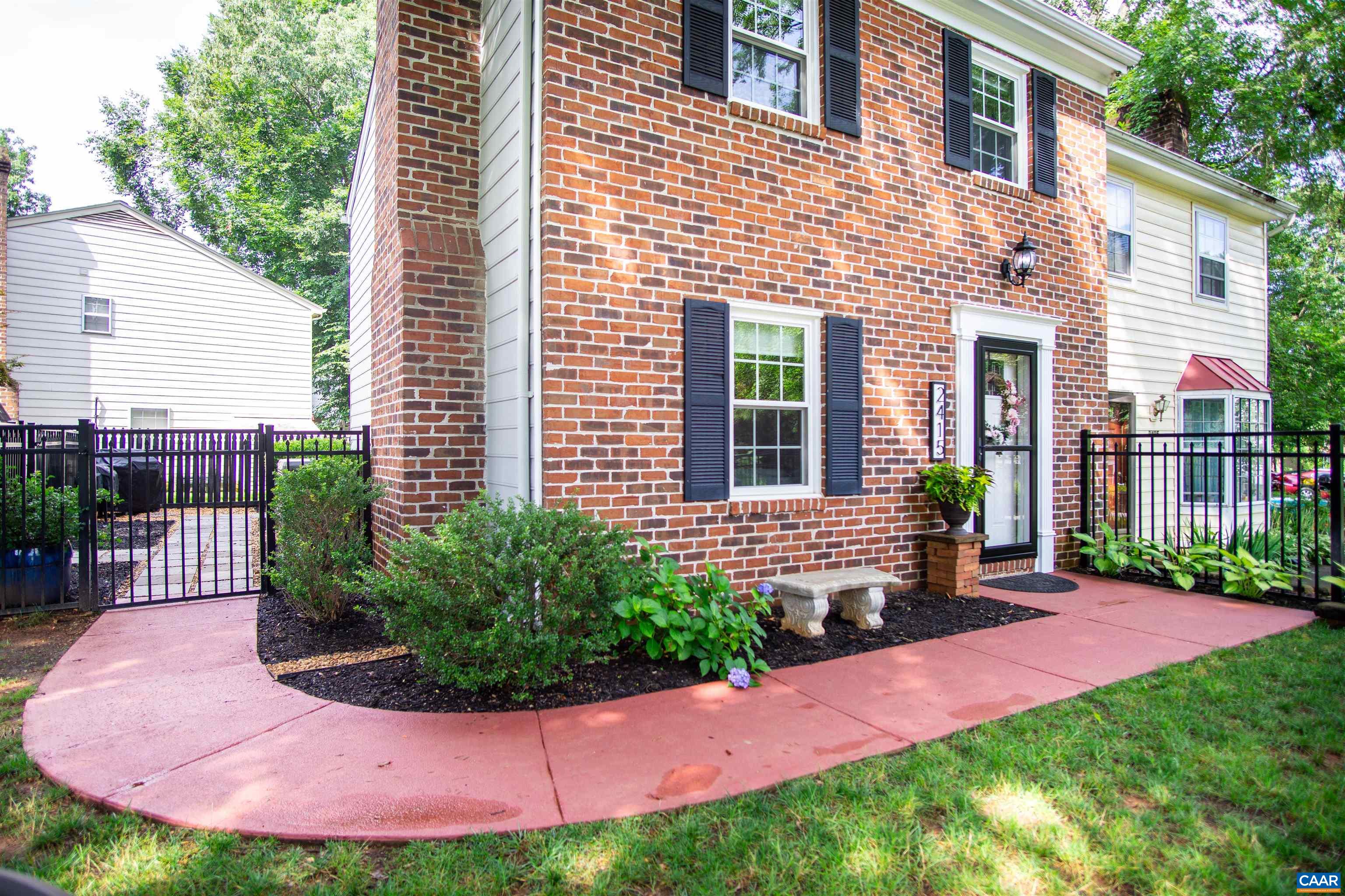 2415 WHITNEY CT
