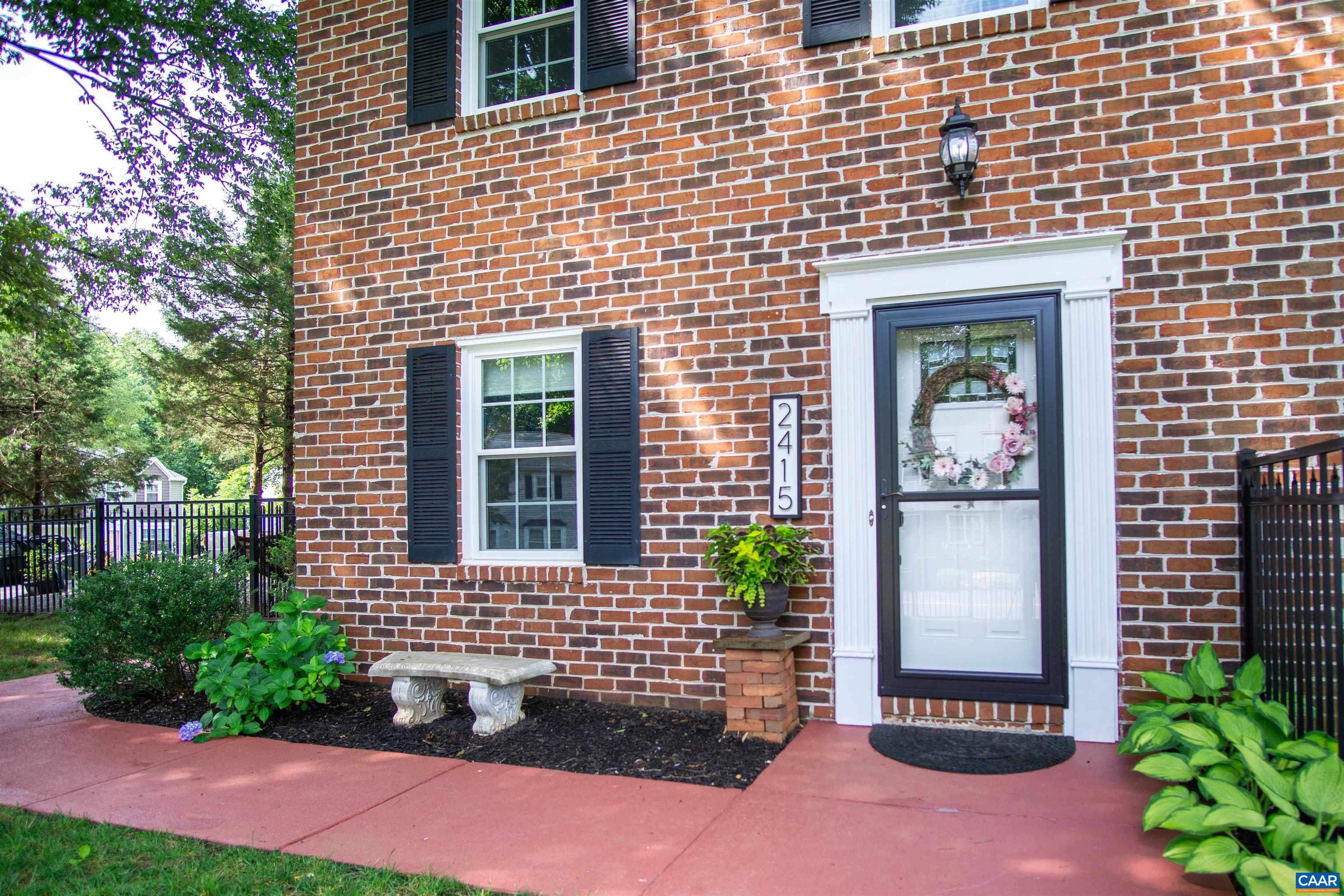 2415 WHITNEY CT