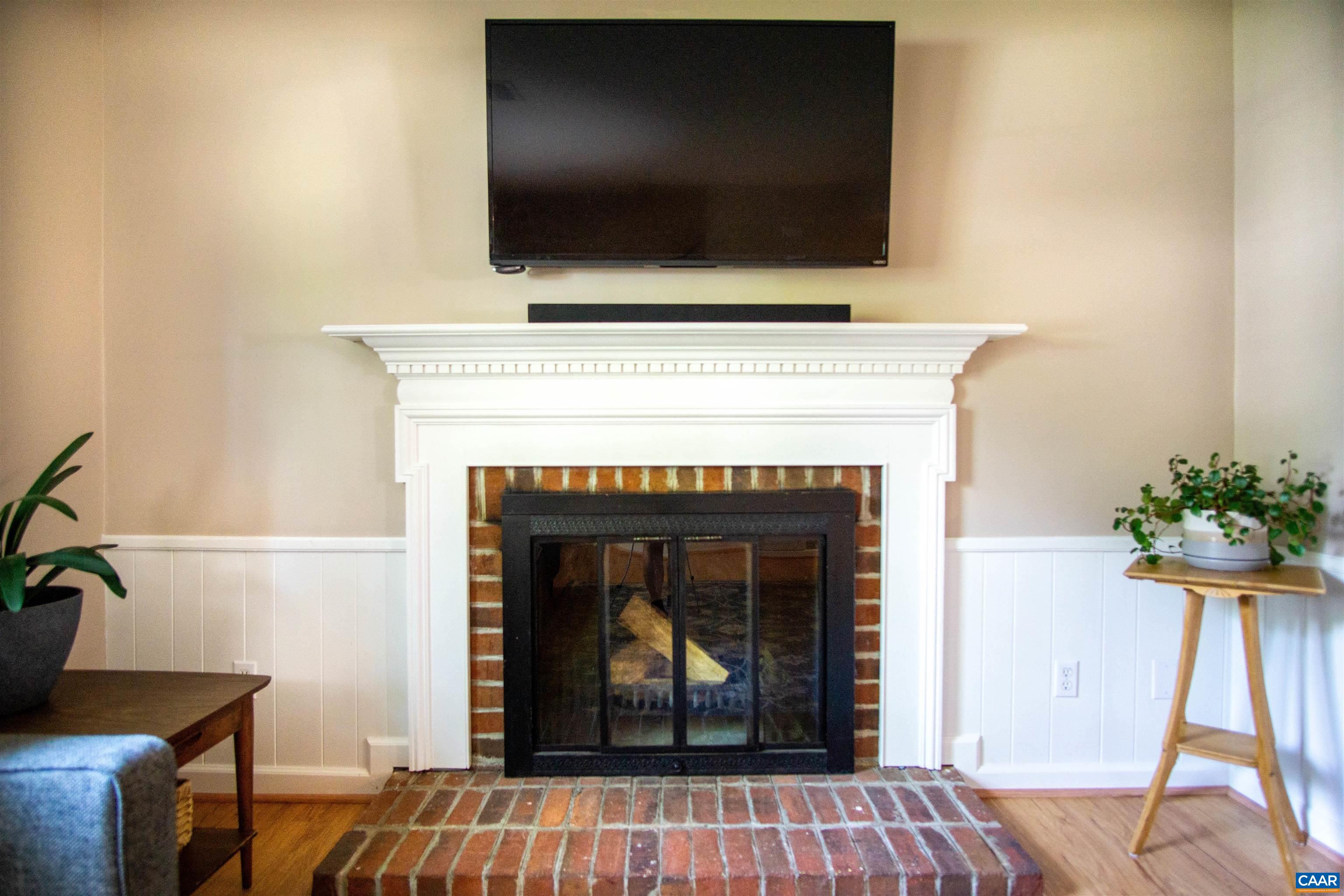 2415 WHITNEY CT