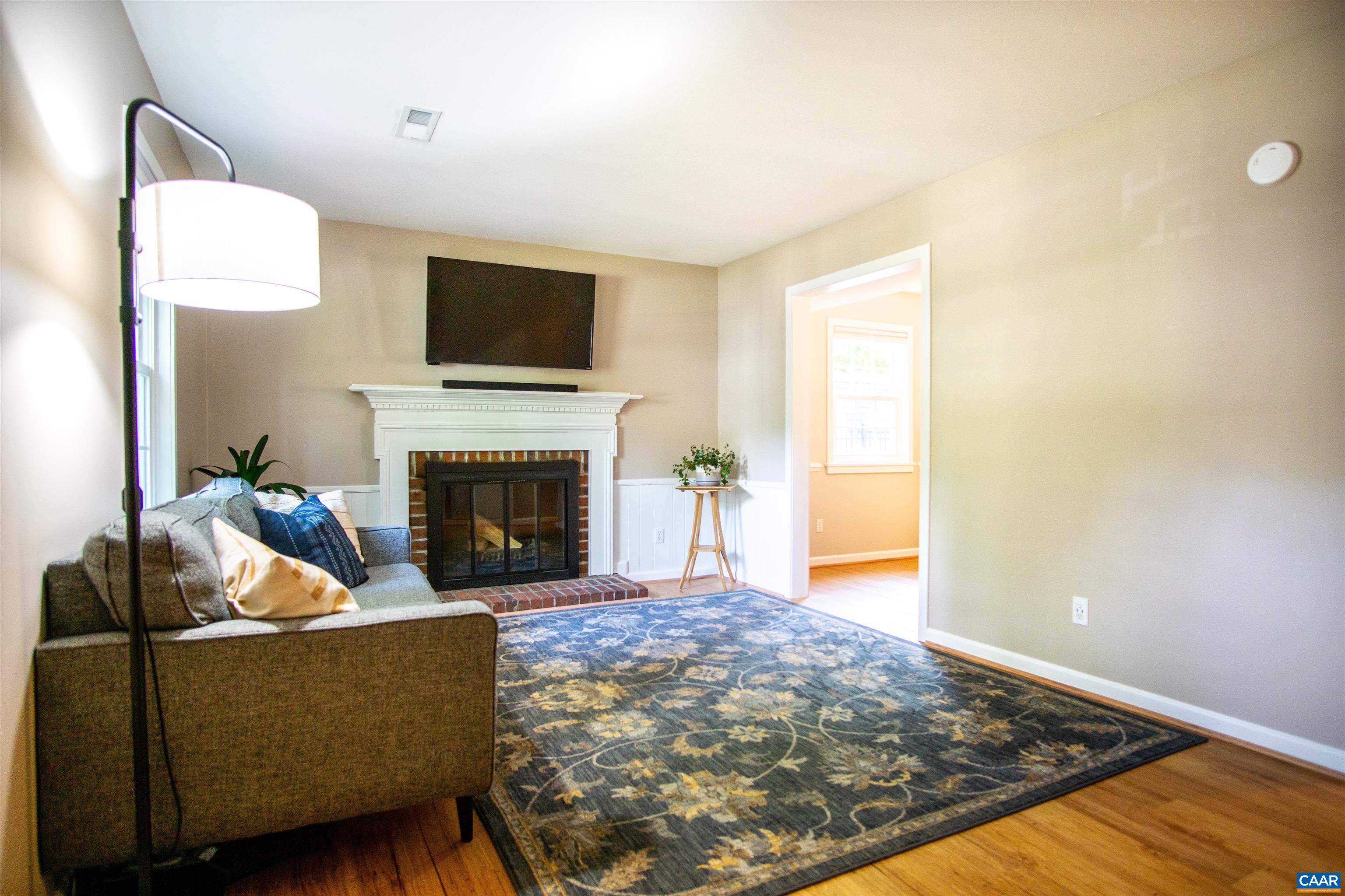 2415 WHITNEY CT
