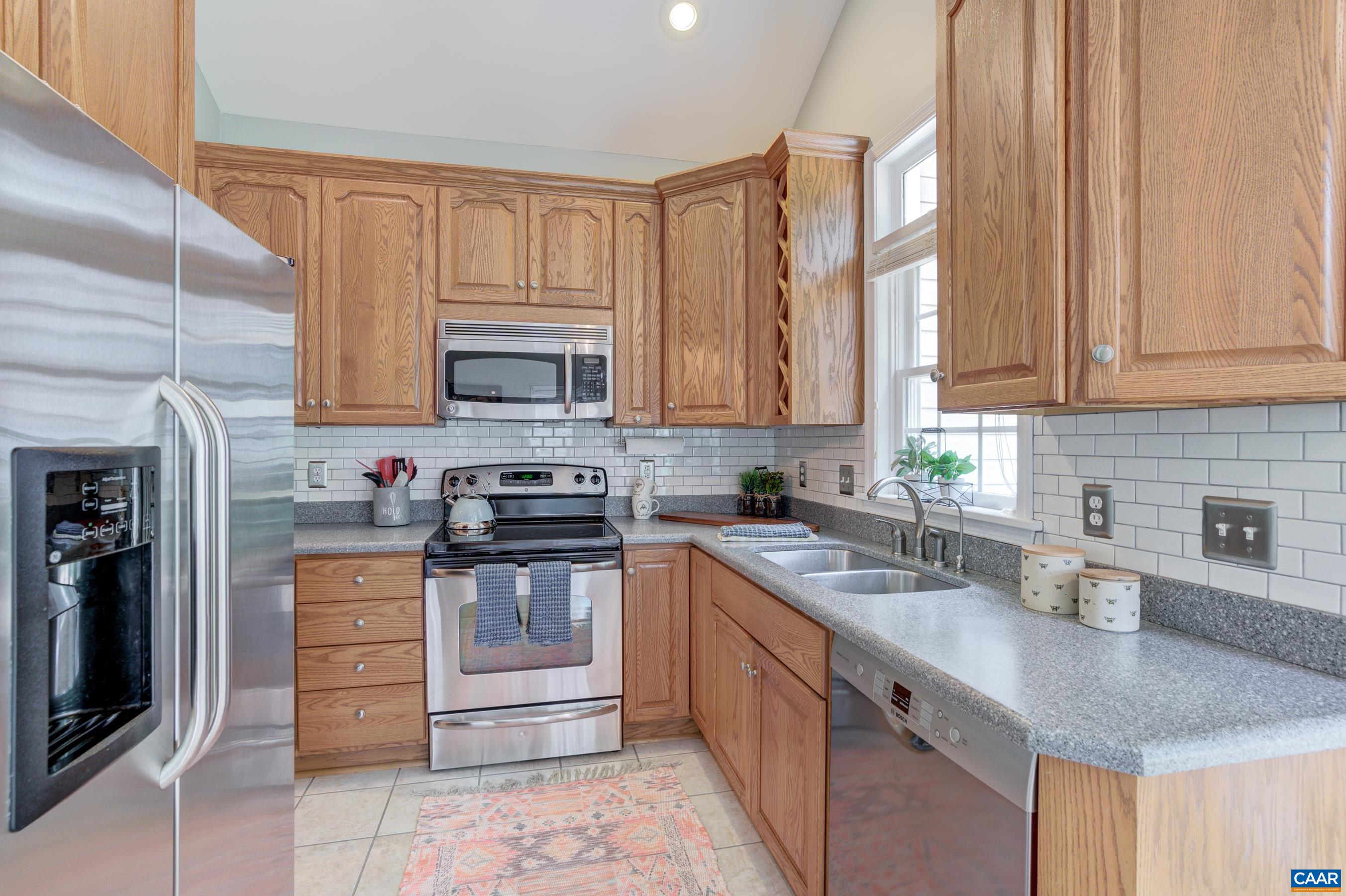 3384 MOUBRY LN