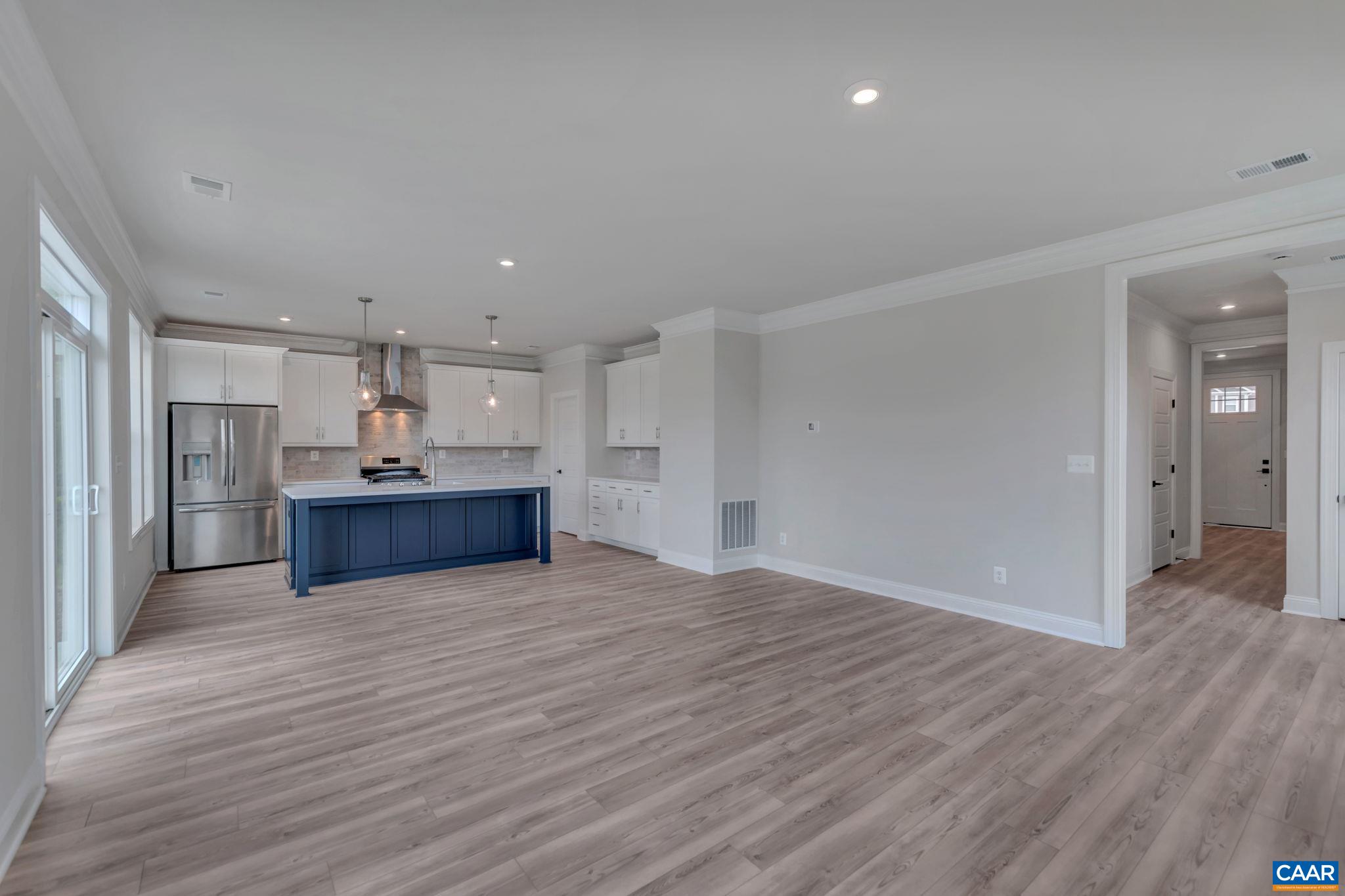2109 DUNWOOD DR