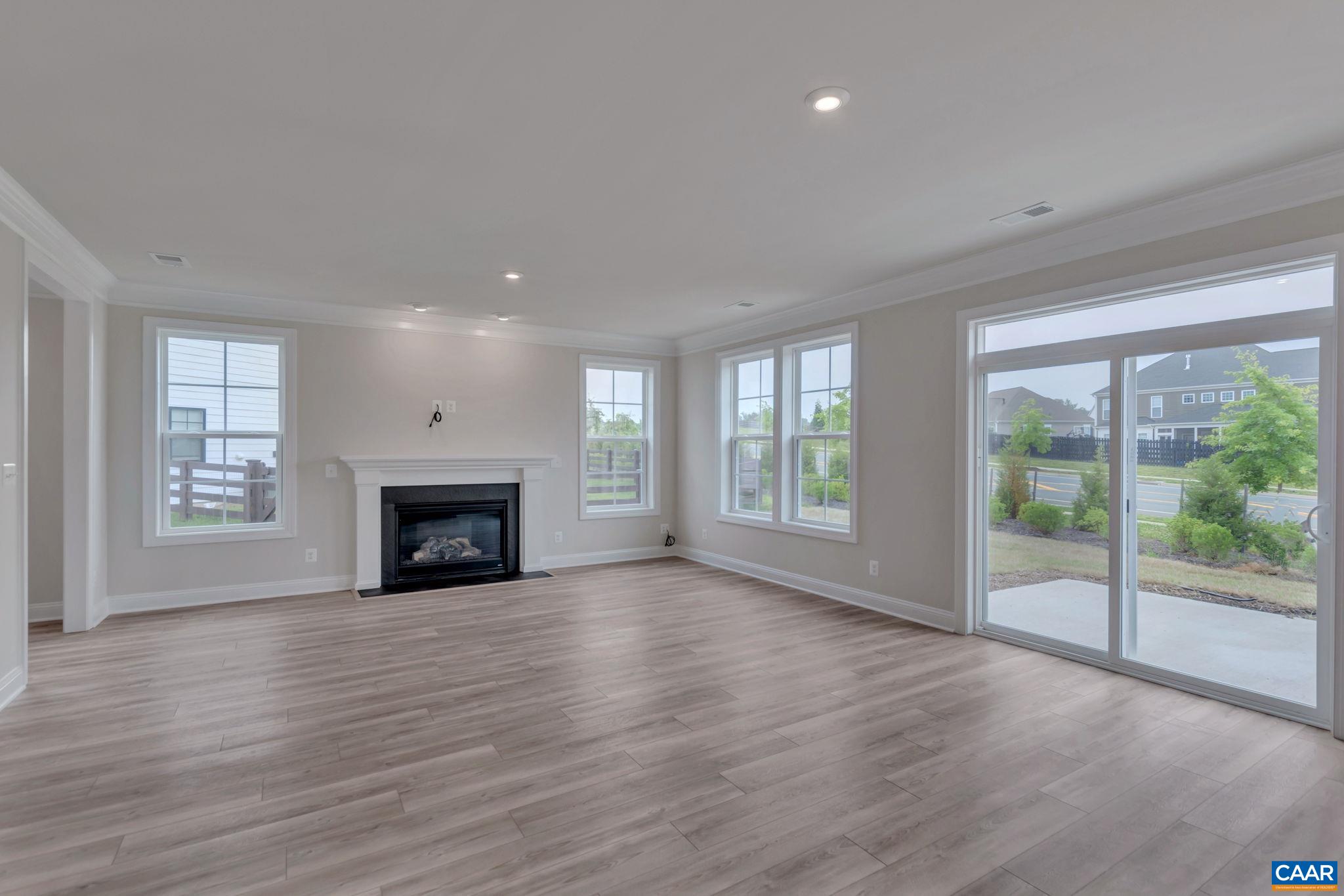 2109 DUNWOOD DR
