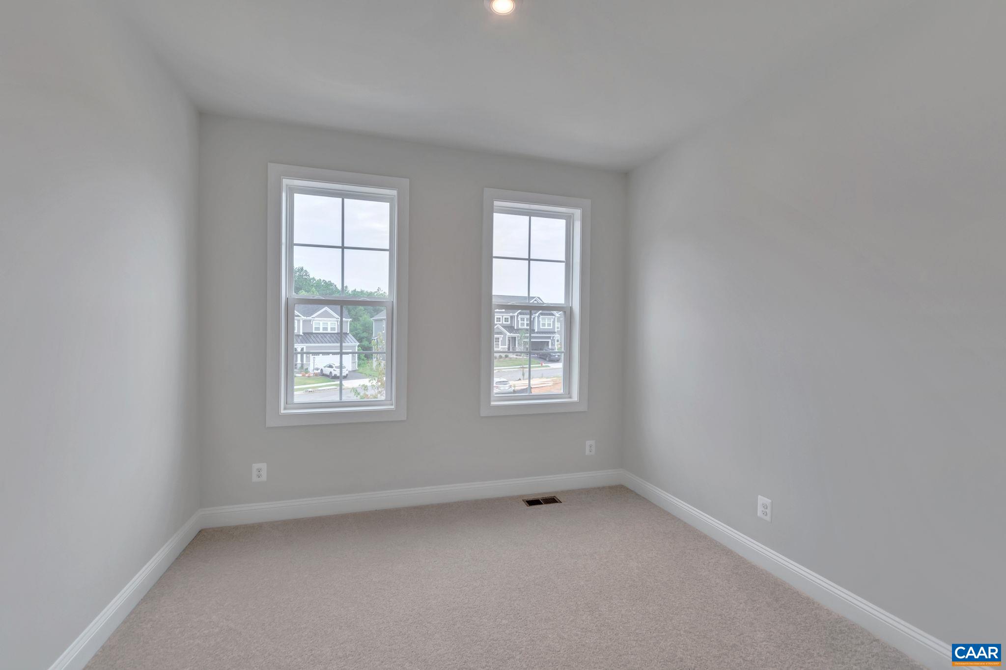 2109 DUNWOOD DR