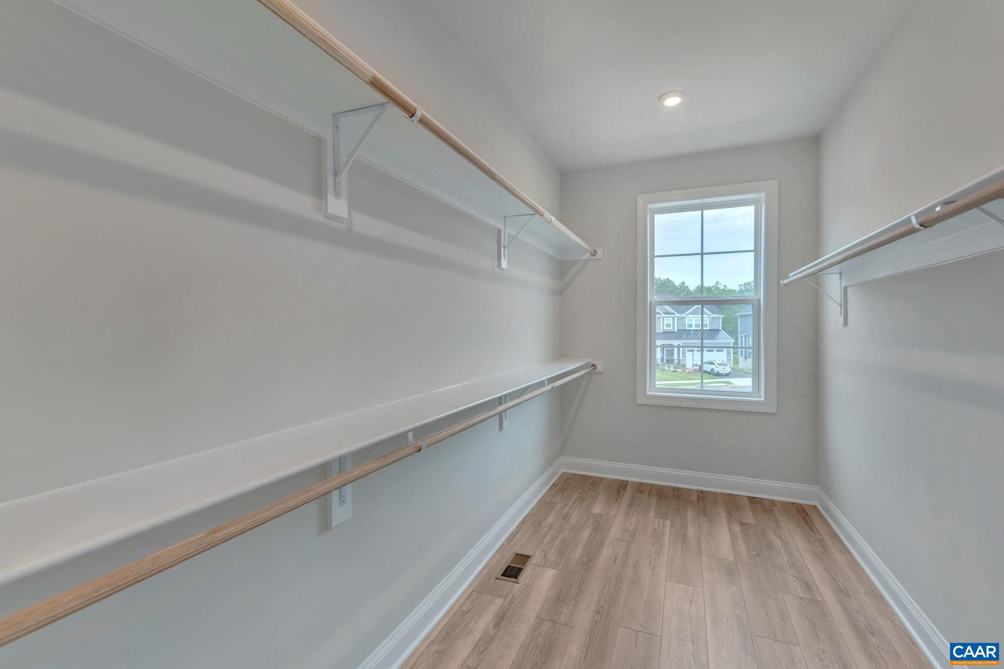 2109 DUNWOOD DR
