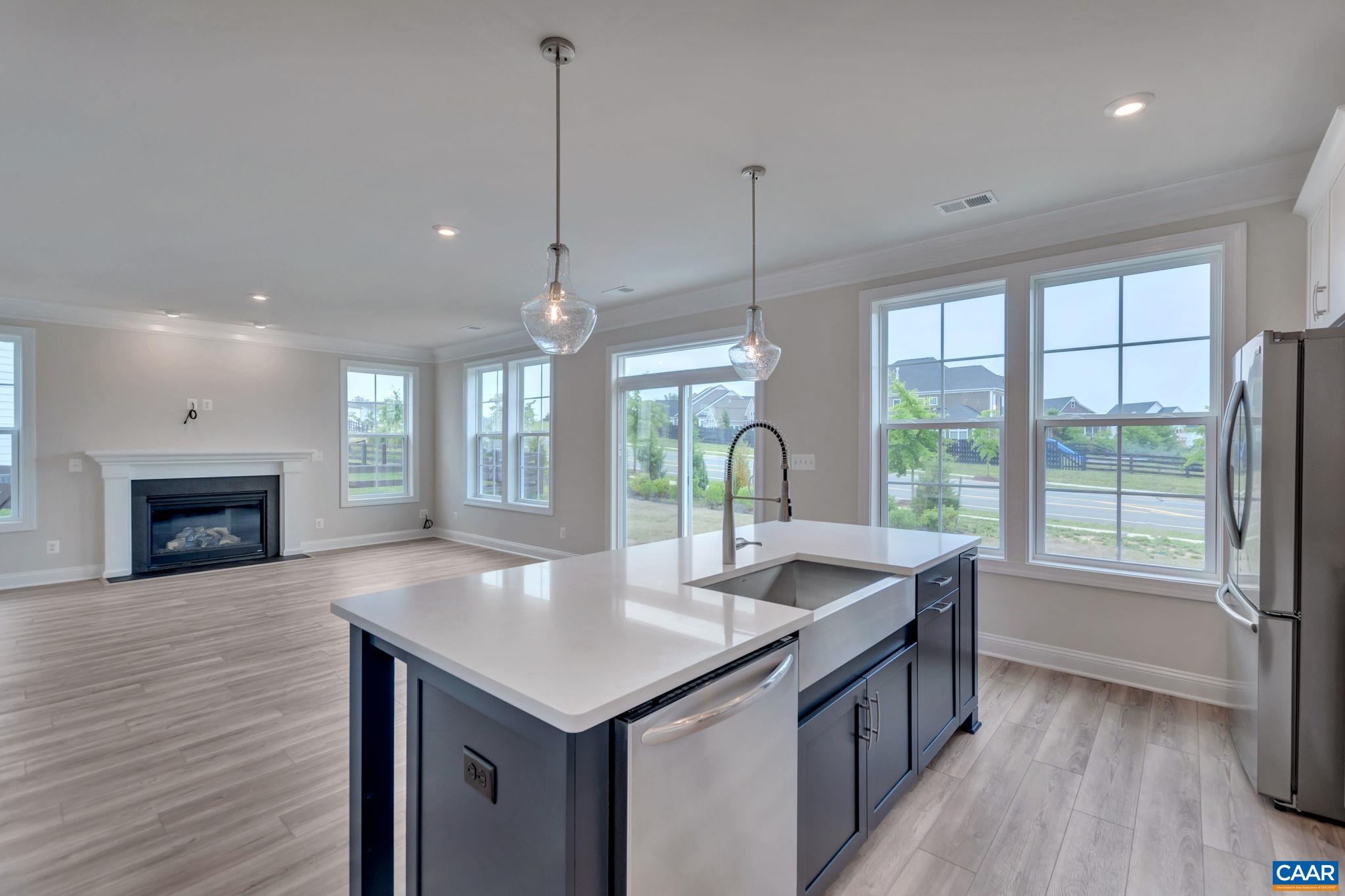 2109 DUNWOOD DR