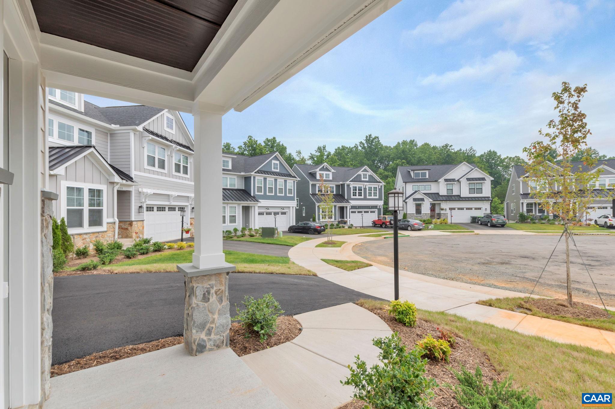2109 DUNWOOD DR