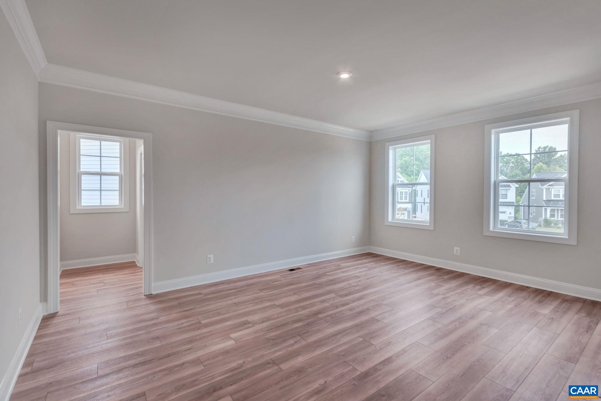 2109 DUNWOOD DR