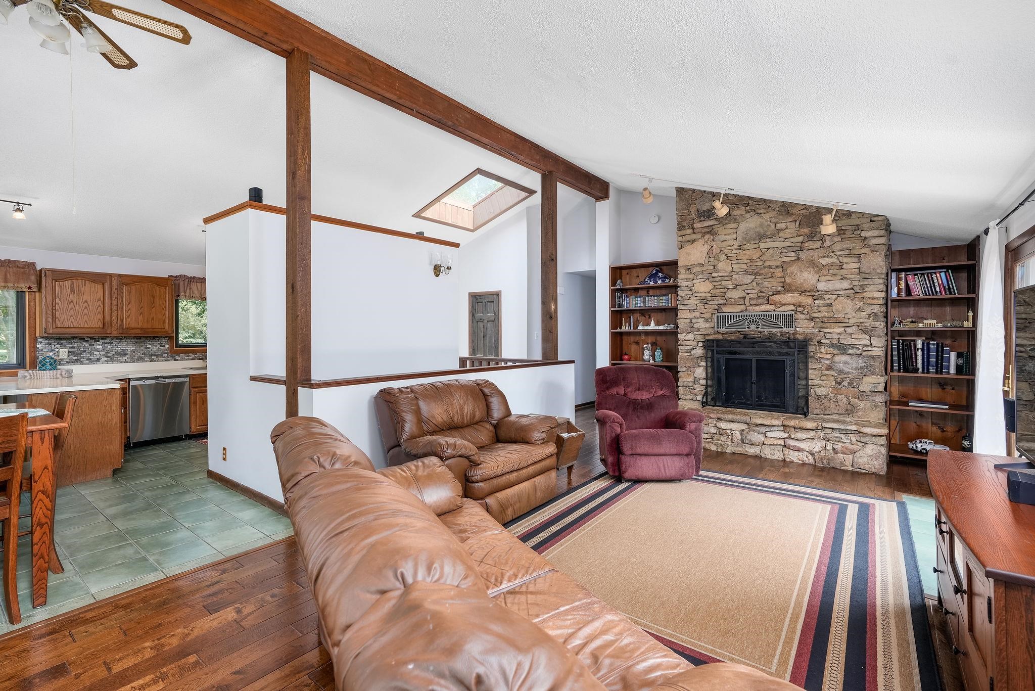 200 HEATHER CREST PL