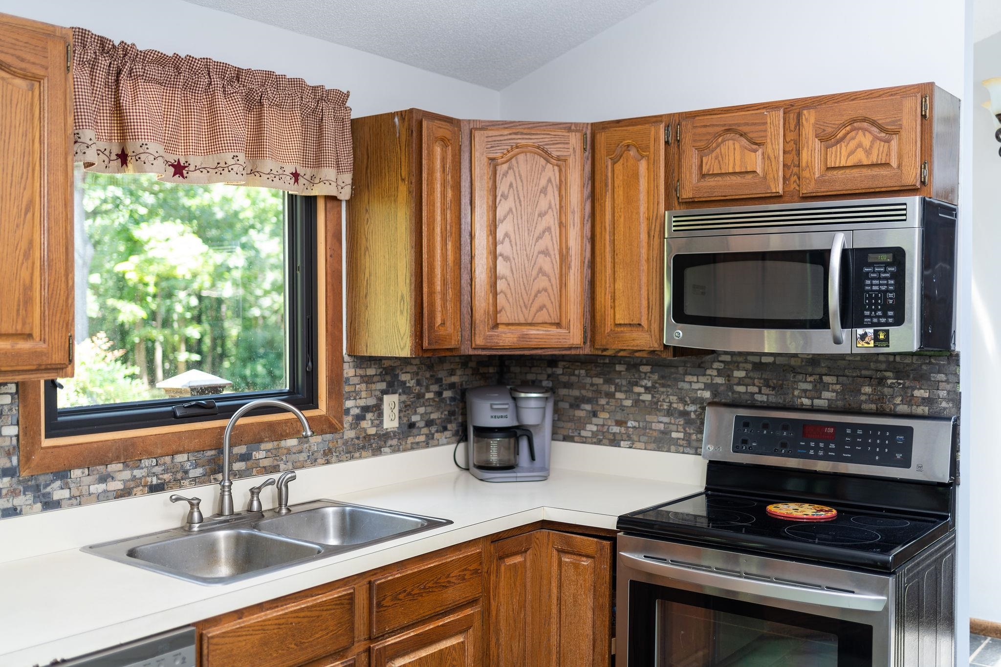 200 HEATHER CREST PL