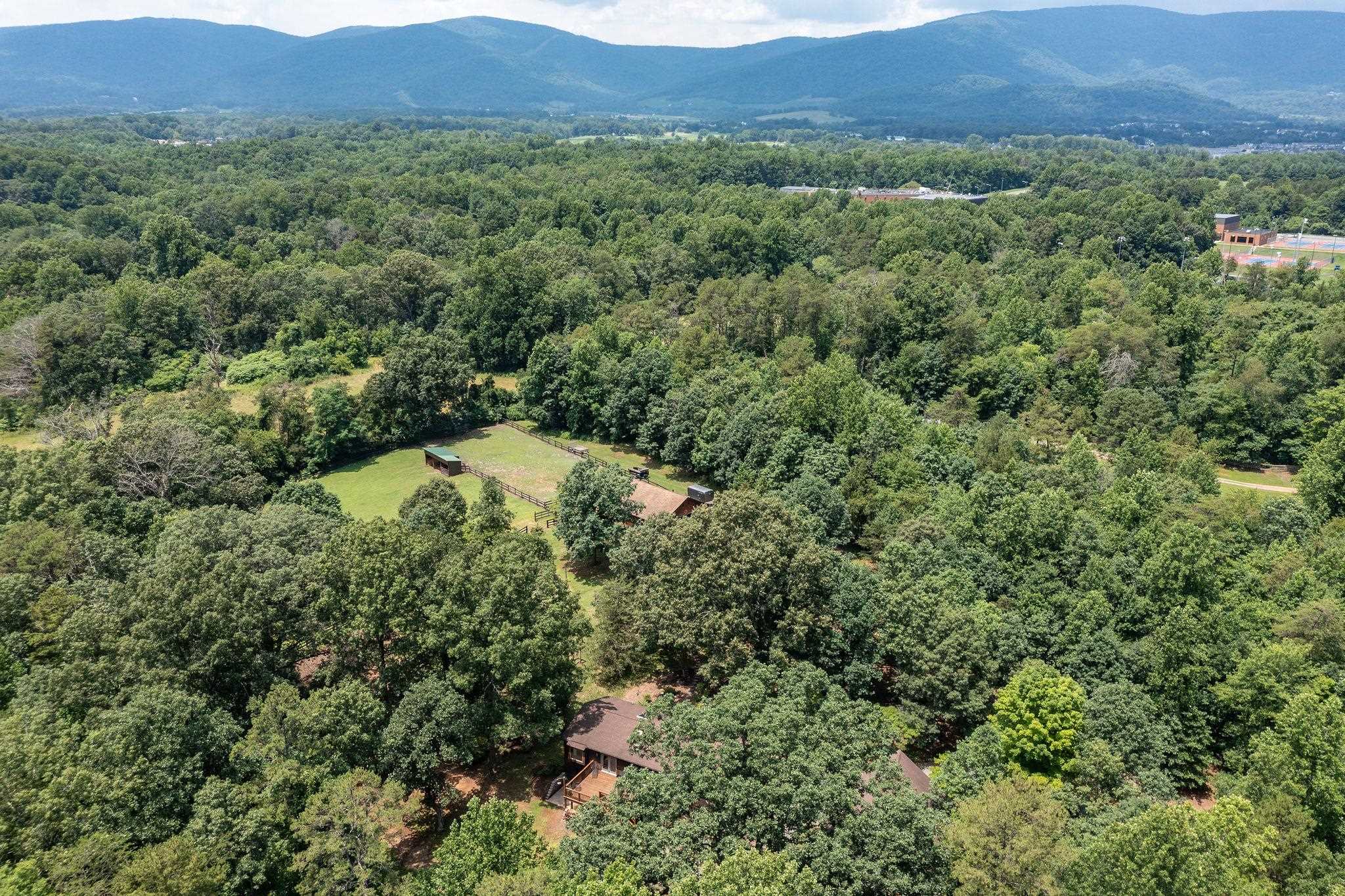 200 HEATHER CREST PL