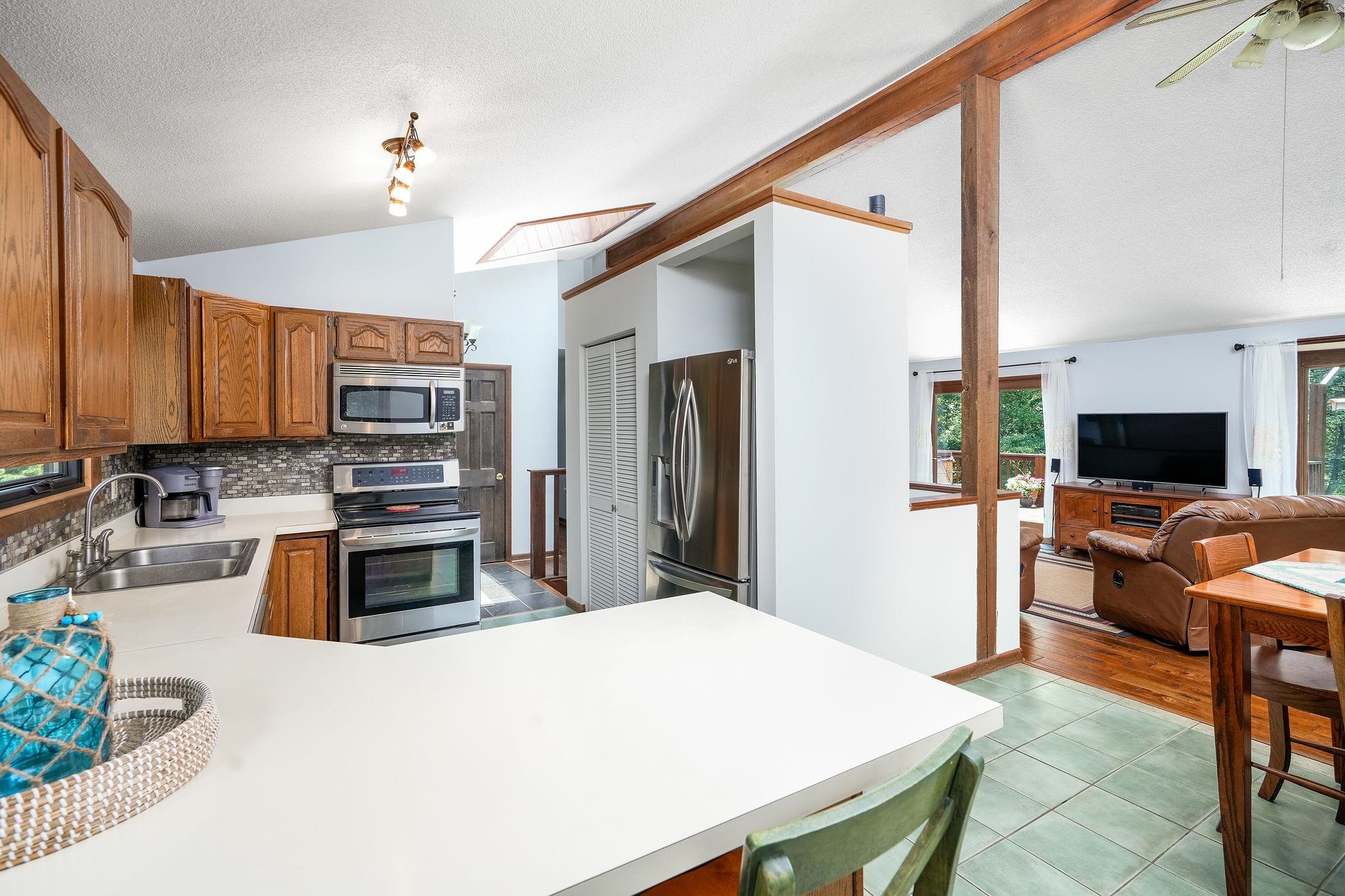 200 HEATHER CREST PL