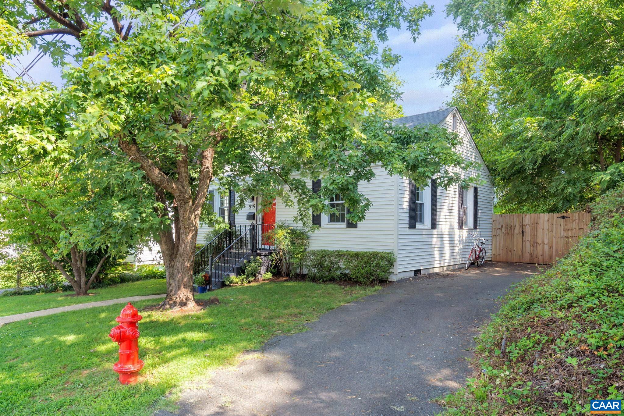 919 ALTAVISTA AVE