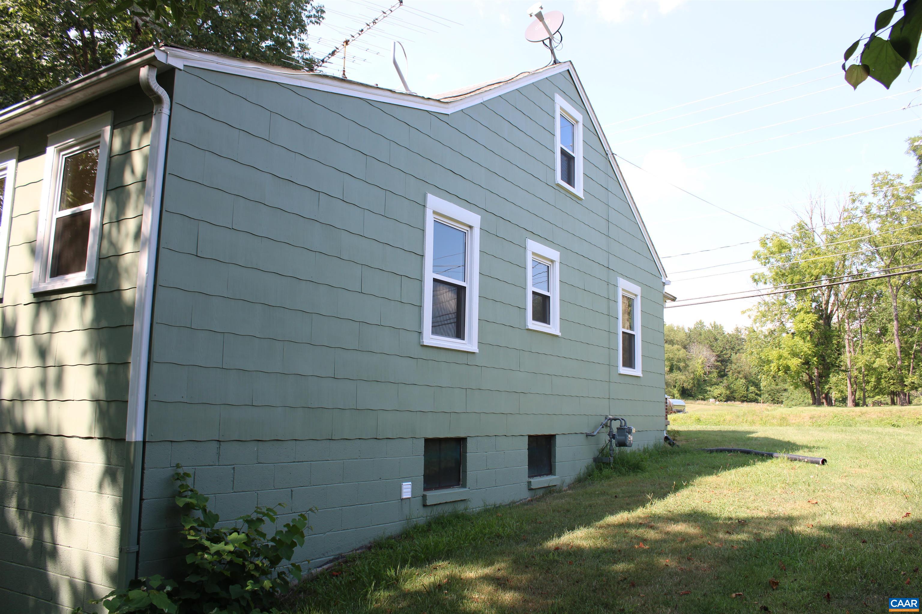 9034 SPOTSWOOD TRL