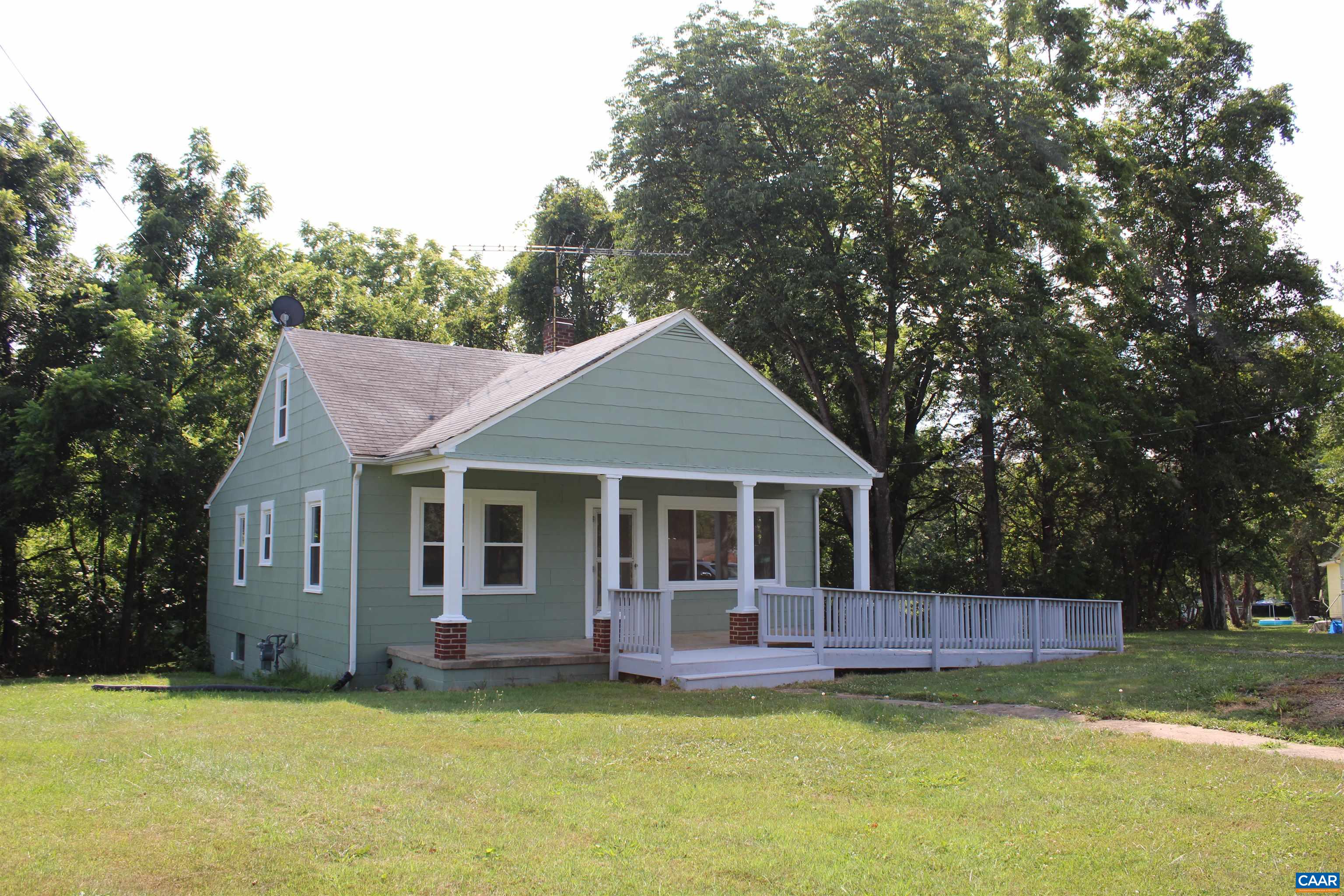 9034 SPOTSWOOD TRL