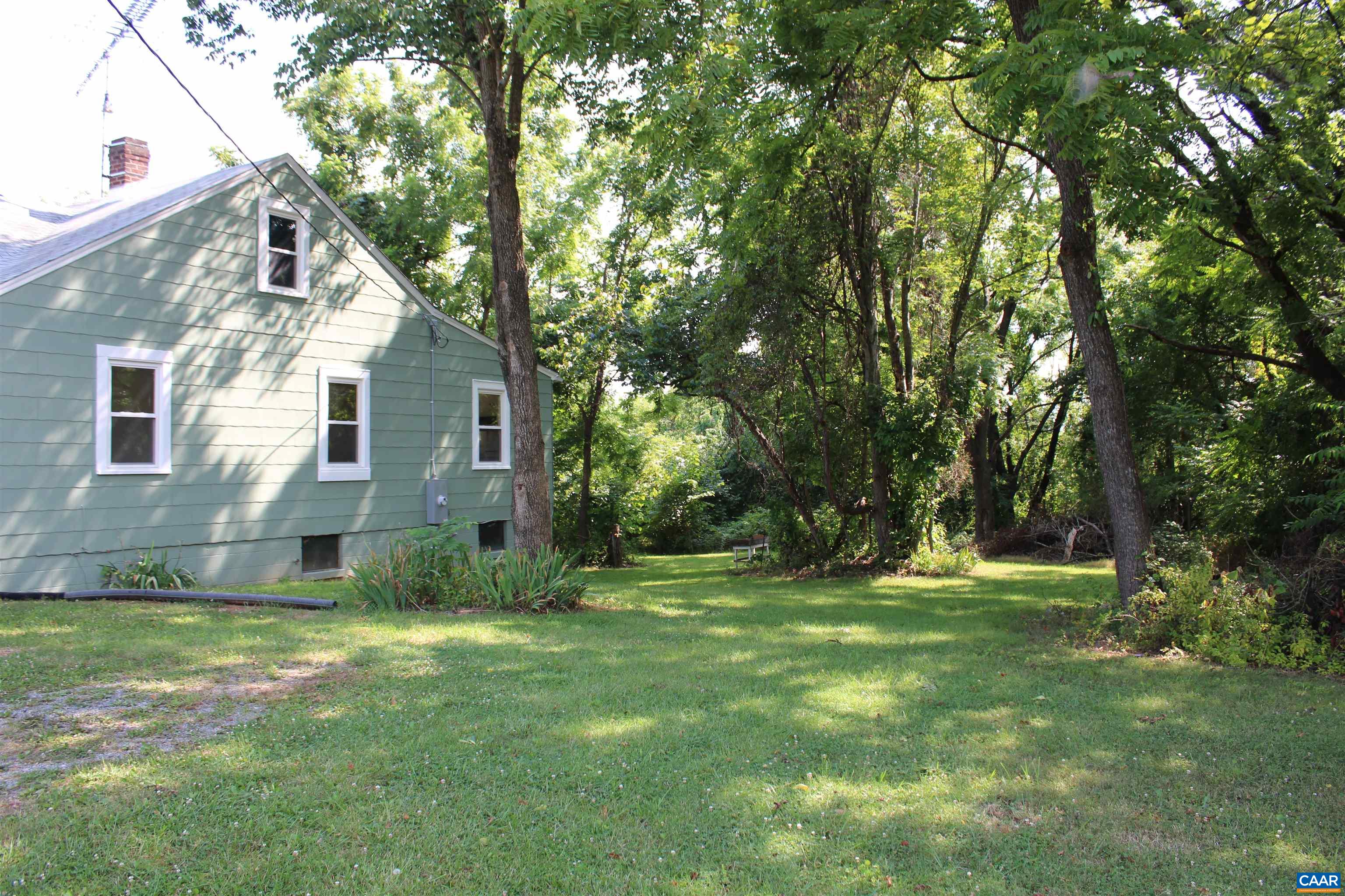 9034 SPOTSWOOD TRL