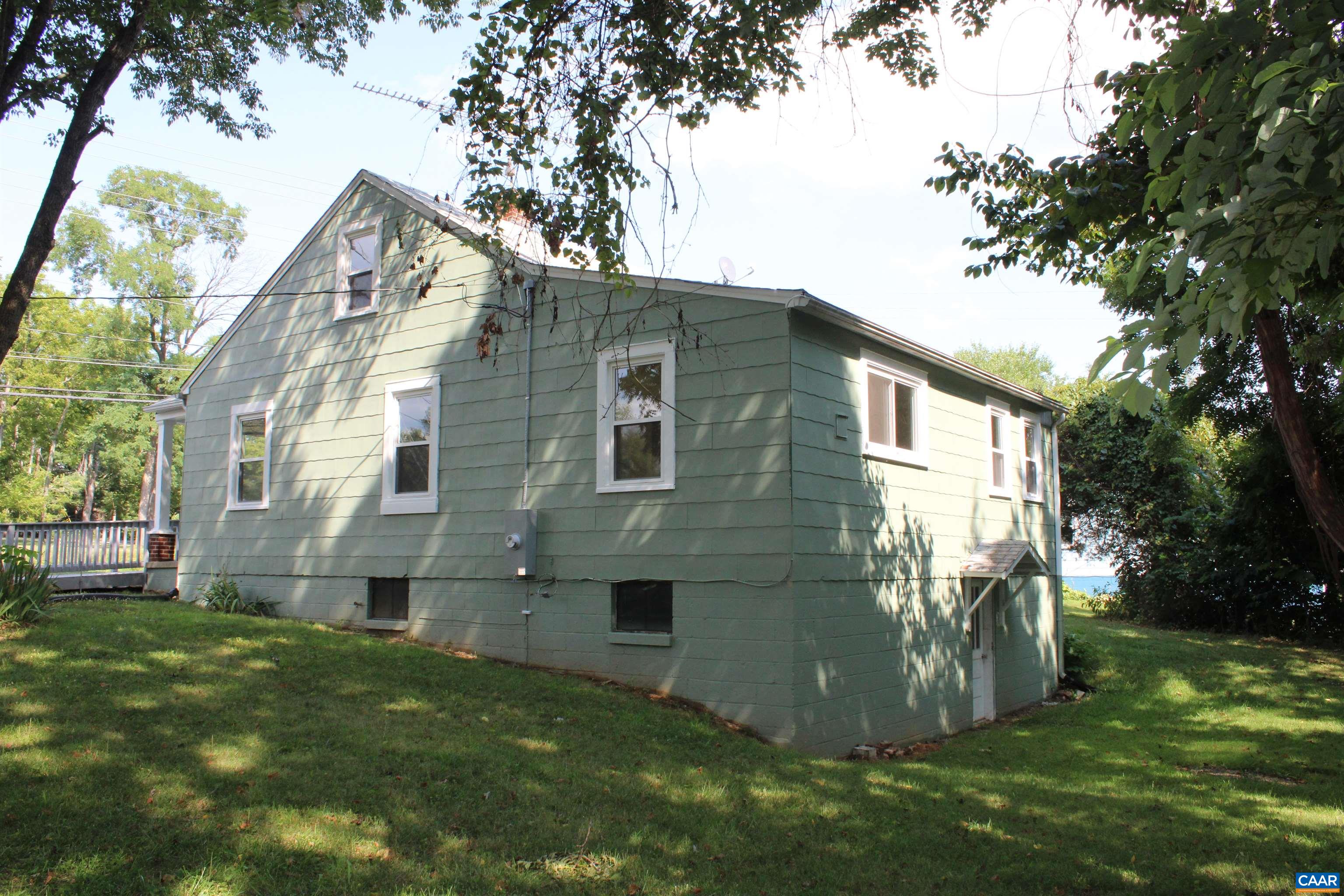 9034 SPOTSWOOD TRL