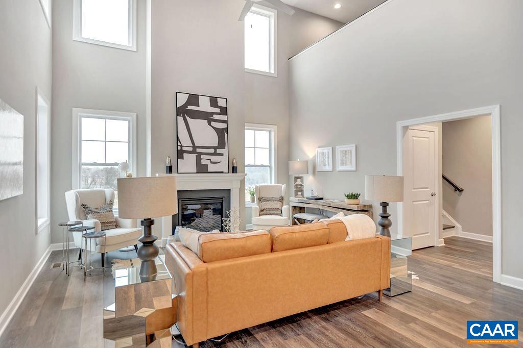 8 PINE SHADOW CT