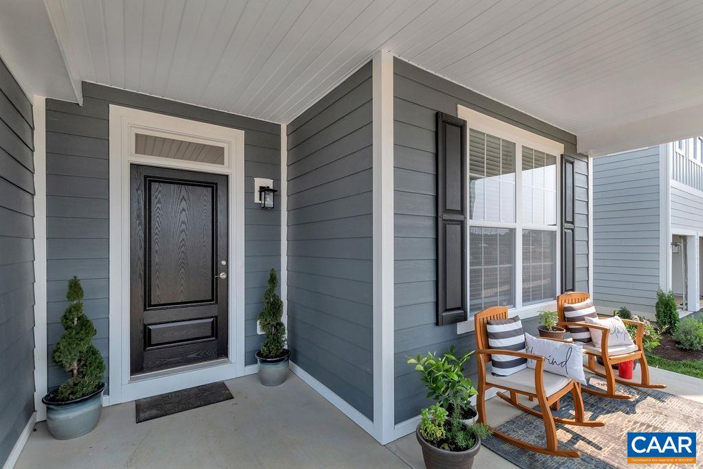 8 PINE SHADOW CT
