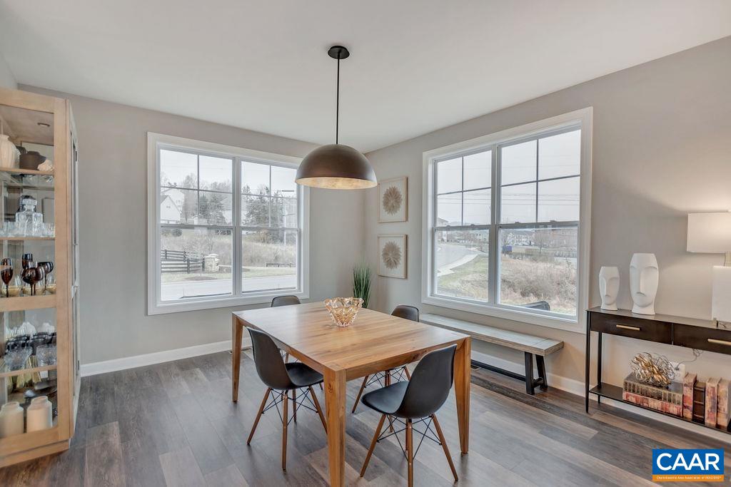 8 PINE SHADOW CT