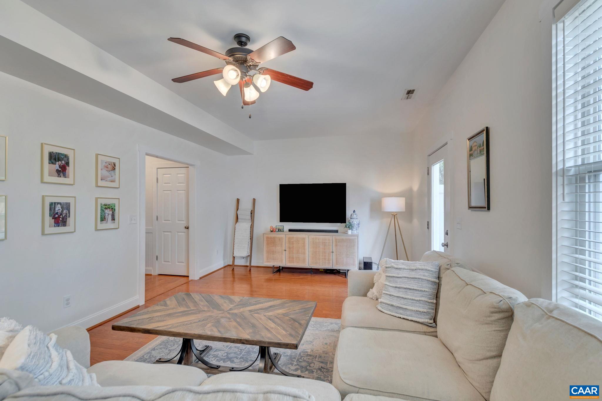 364 JOLIET CT