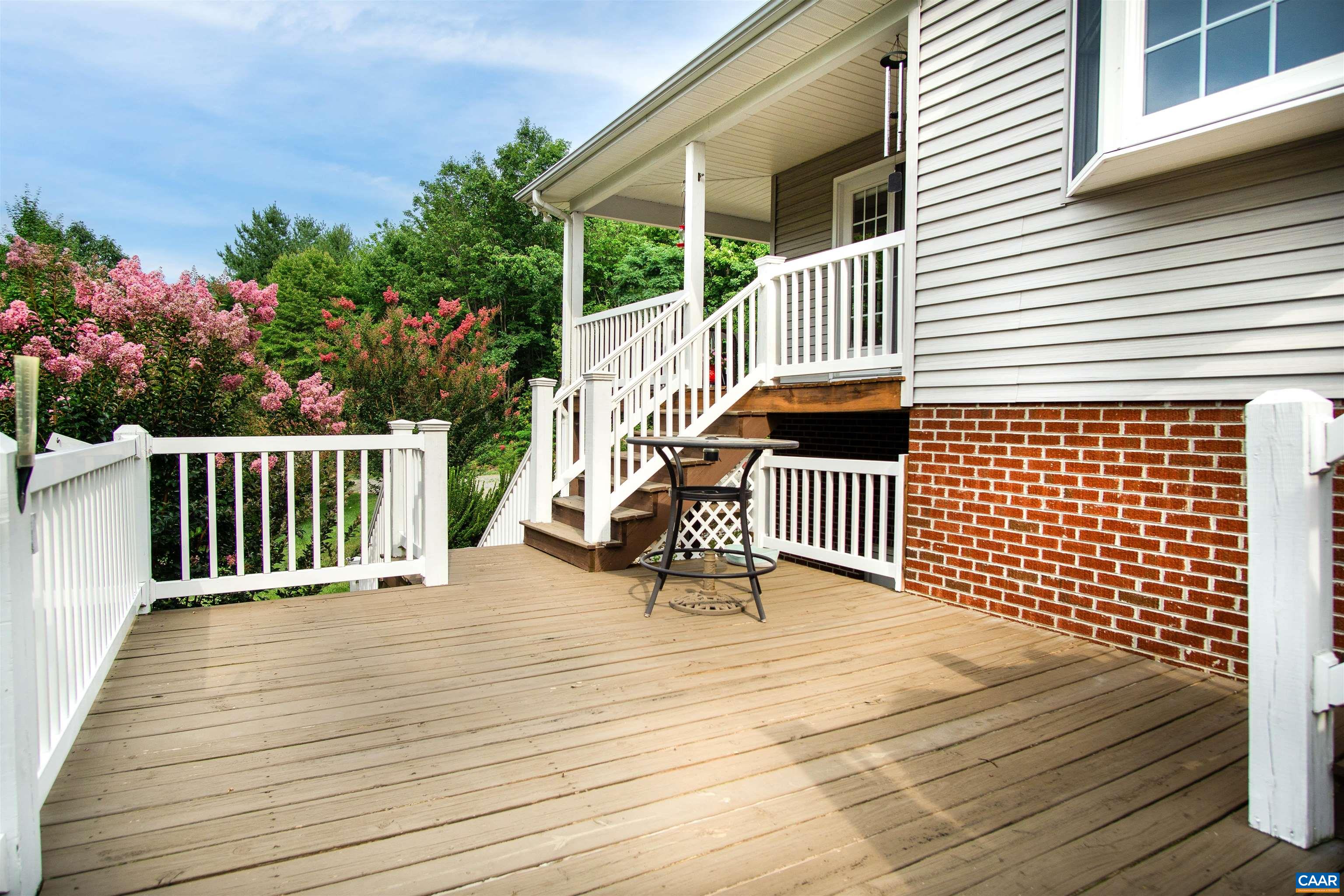 300 POWELL MOUNTAIN CT