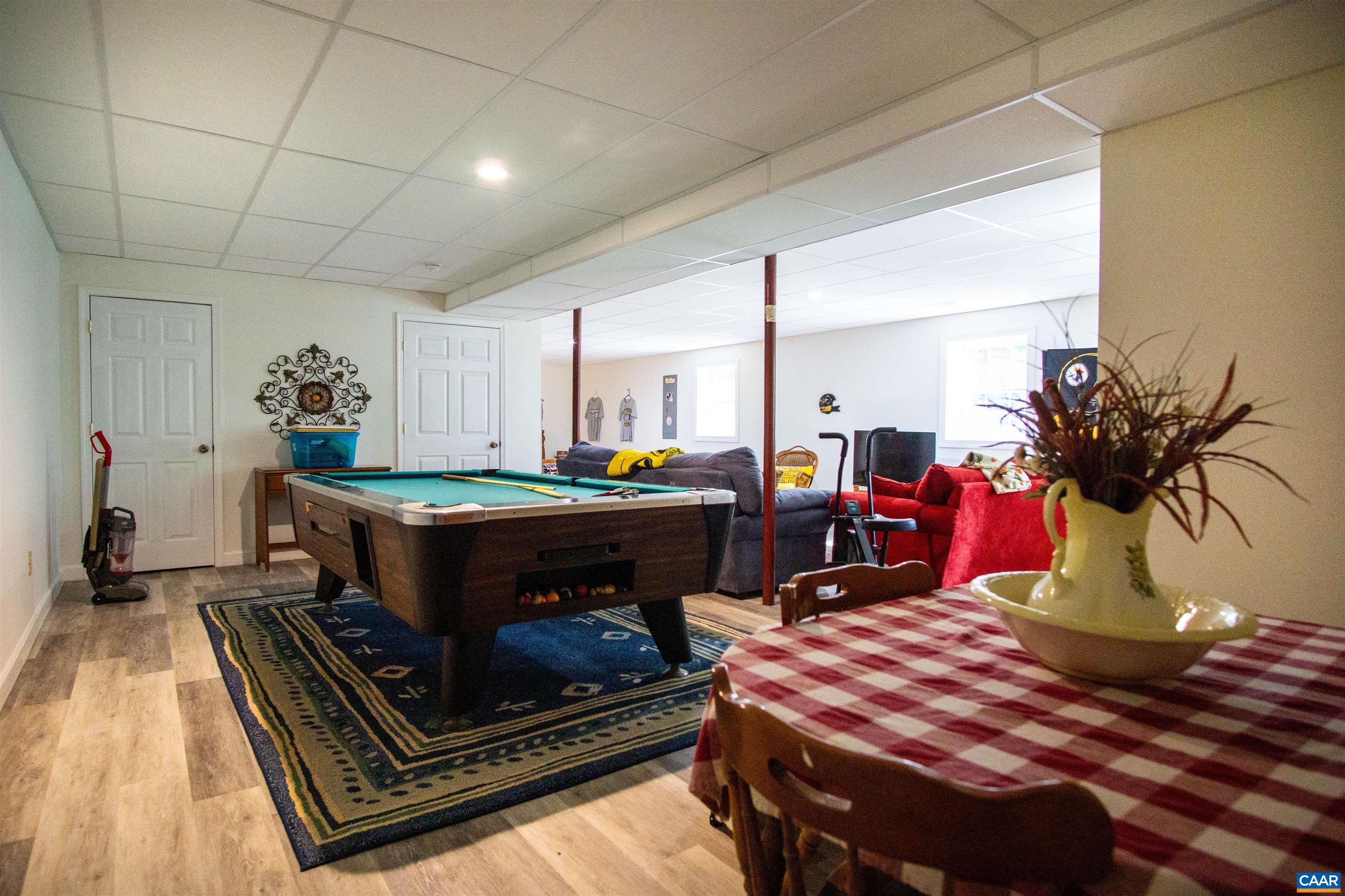 300 POWELL MOUNTAIN CT