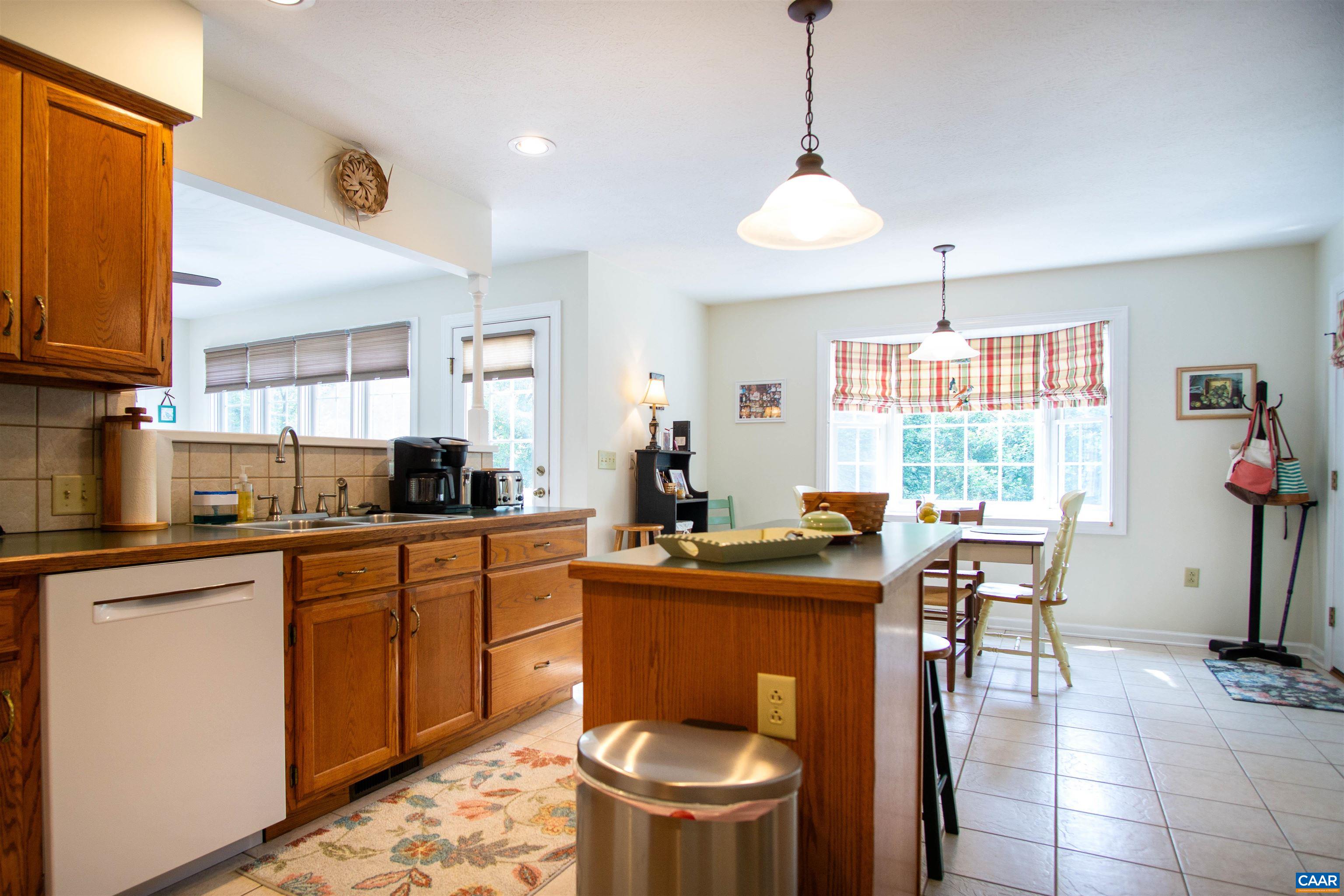 300 POWELL MOUNTAIN CT