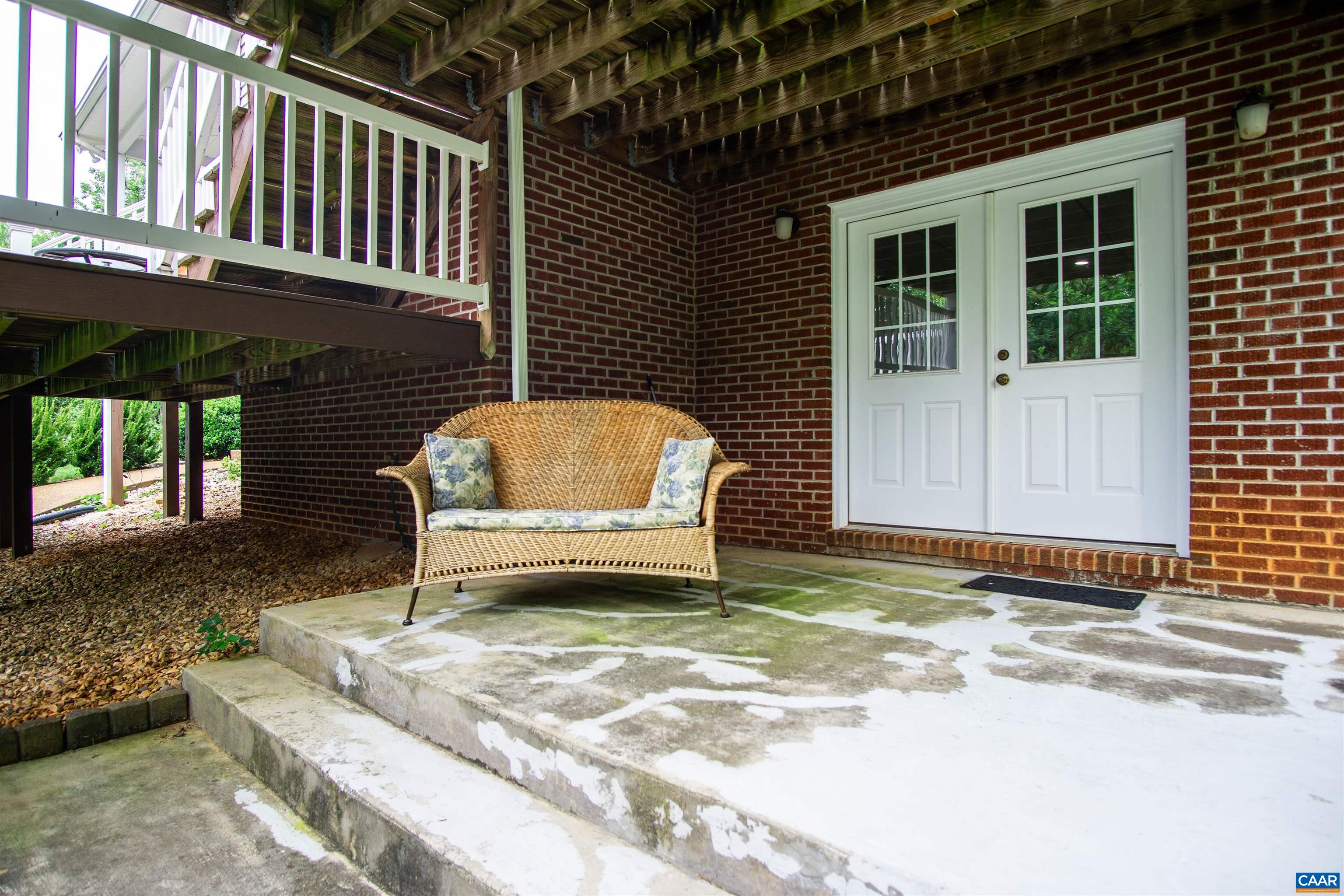 300 POWELL MOUNTAIN CT