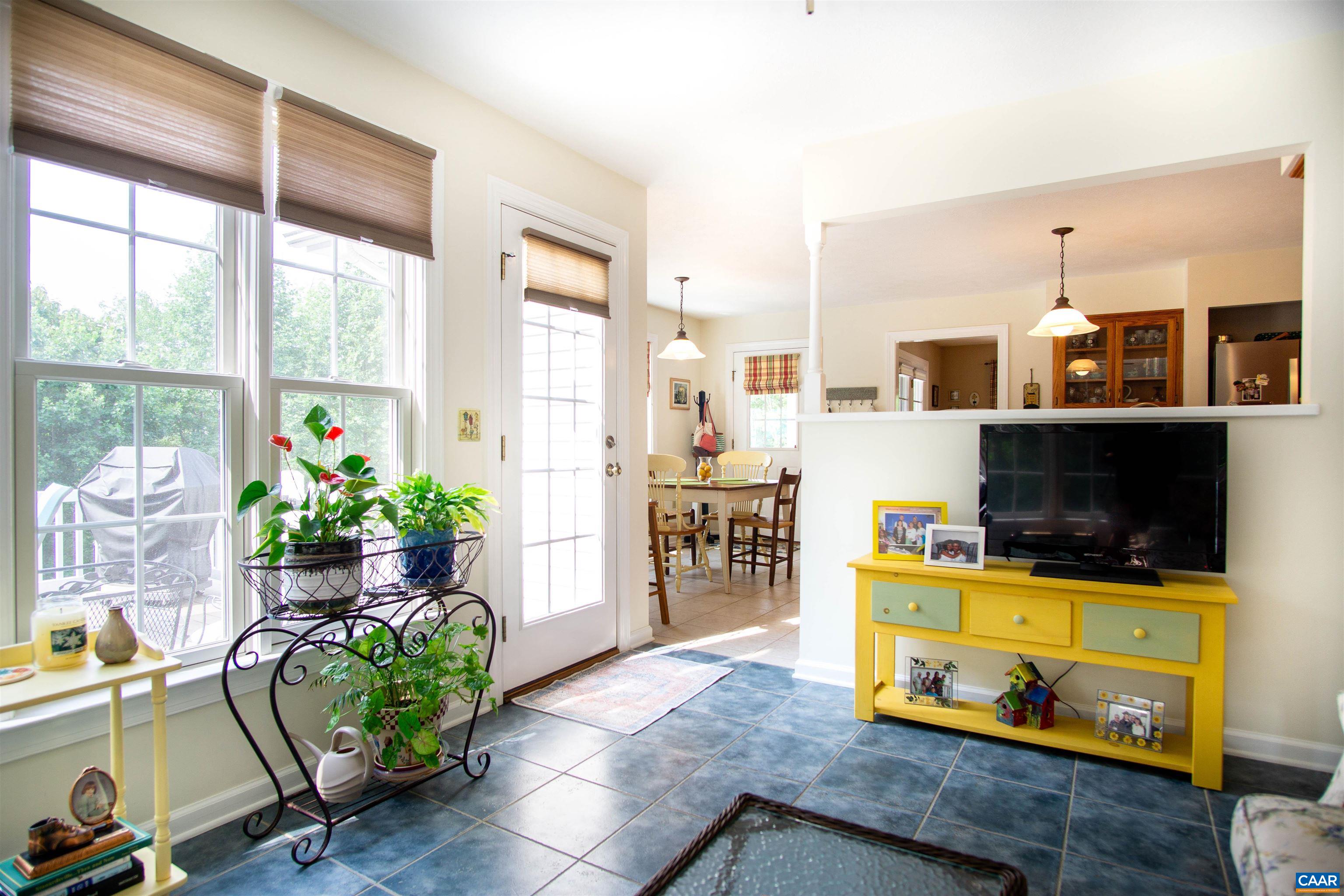 300 POWELL MOUNTAIN CT