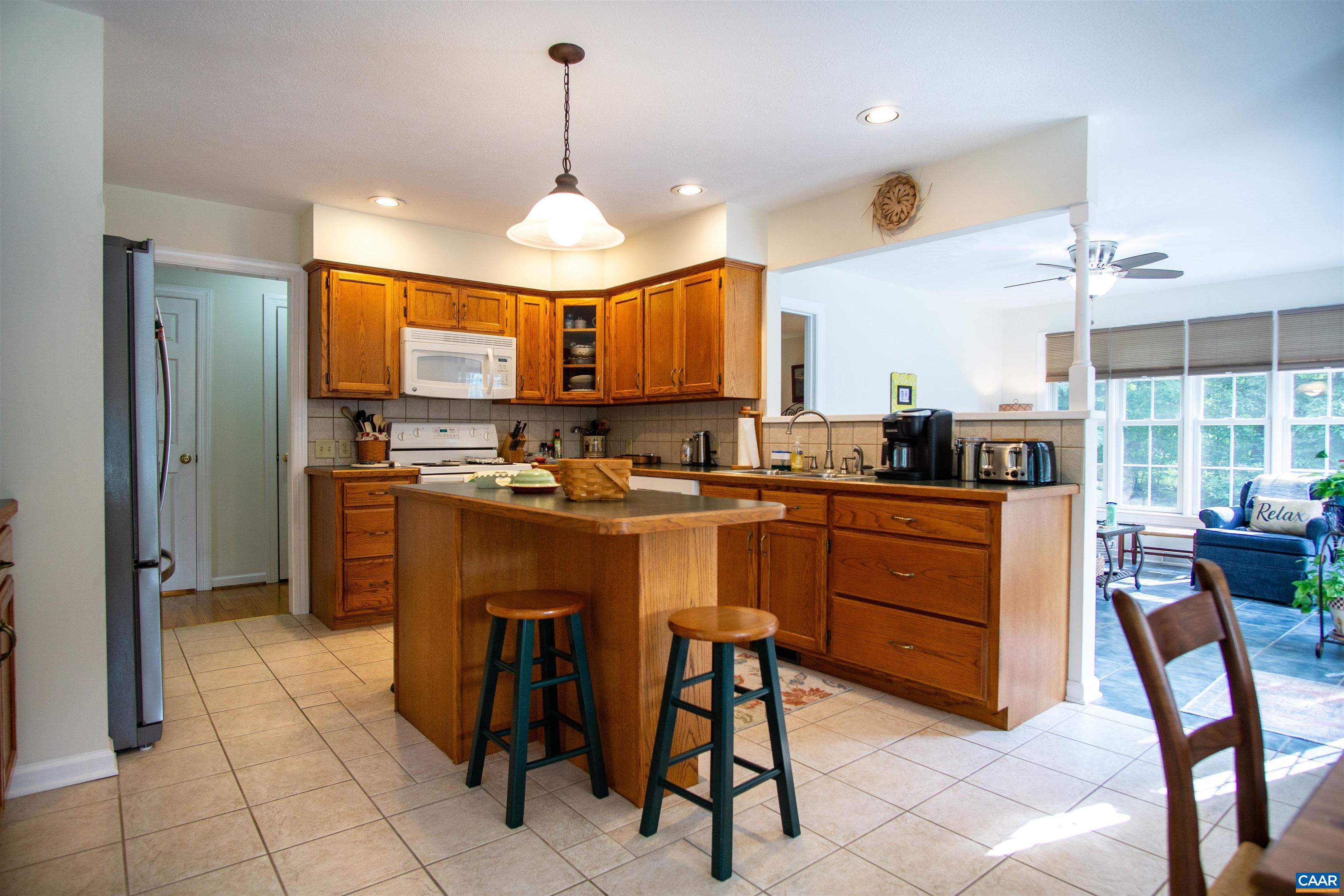 300 POWELL MOUNTAIN CT