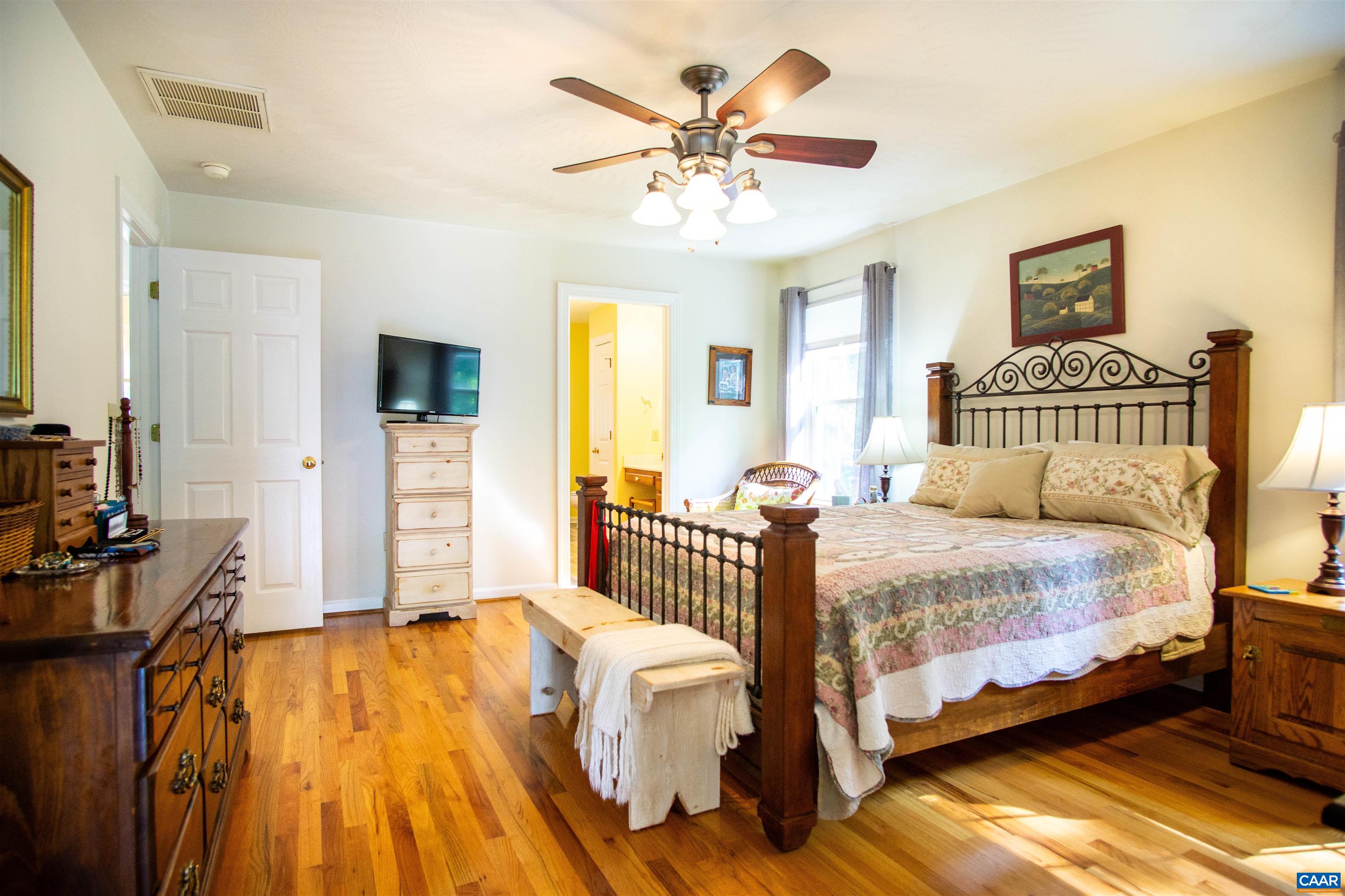 300 POWELL MOUNTAIN CT