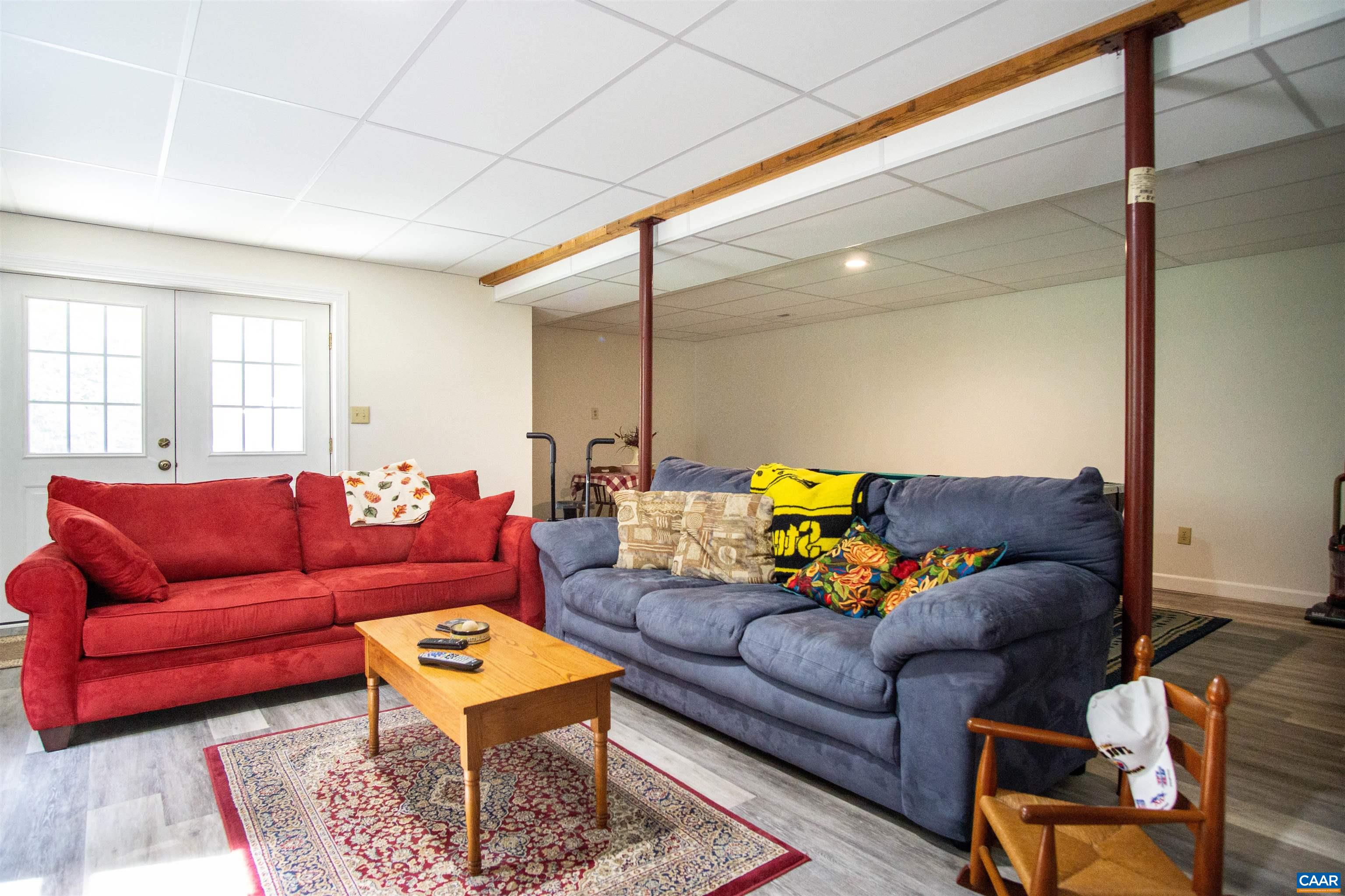 300 POWELL MOUNTAIN CT