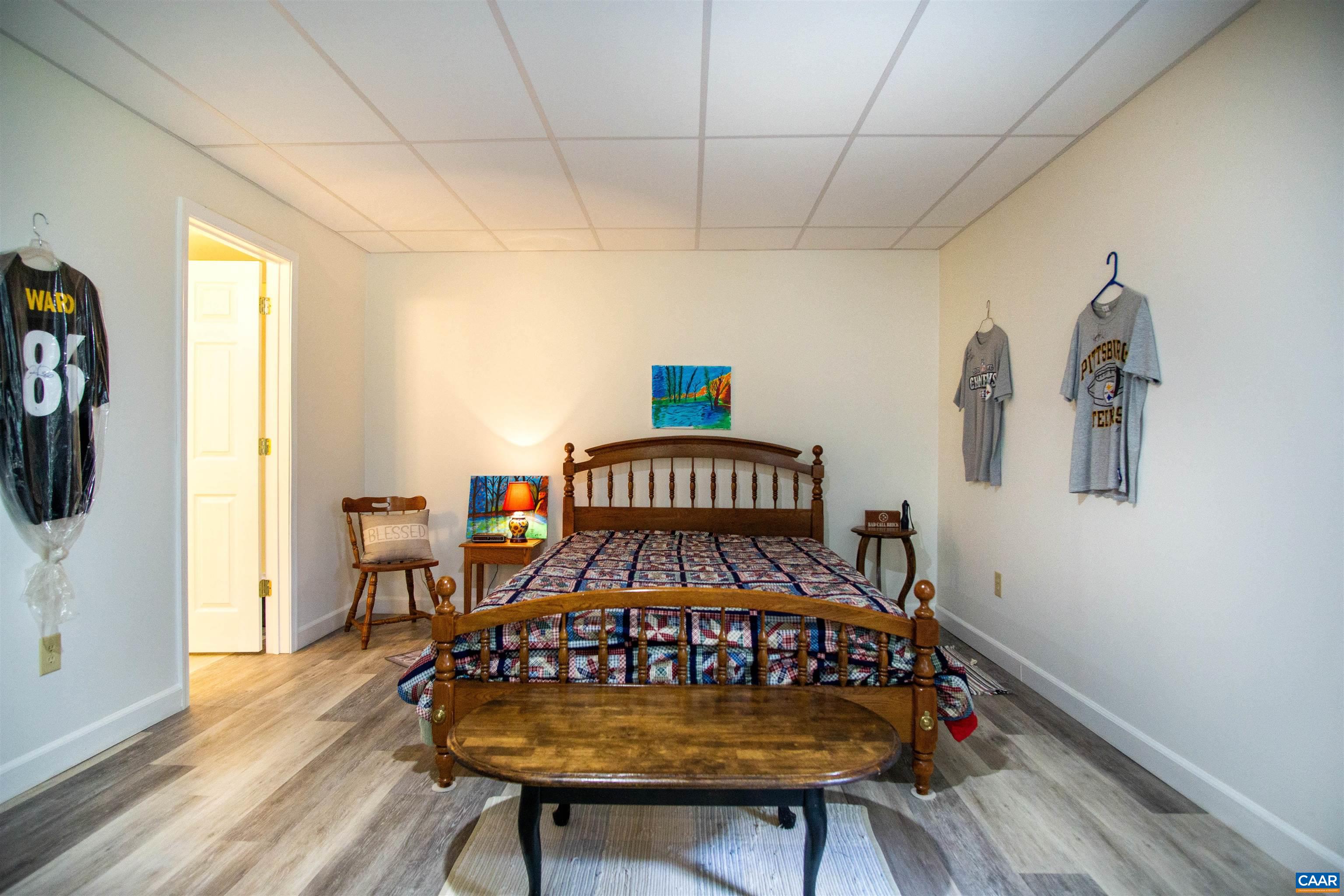 300 POWELL MOUNTAIN CT