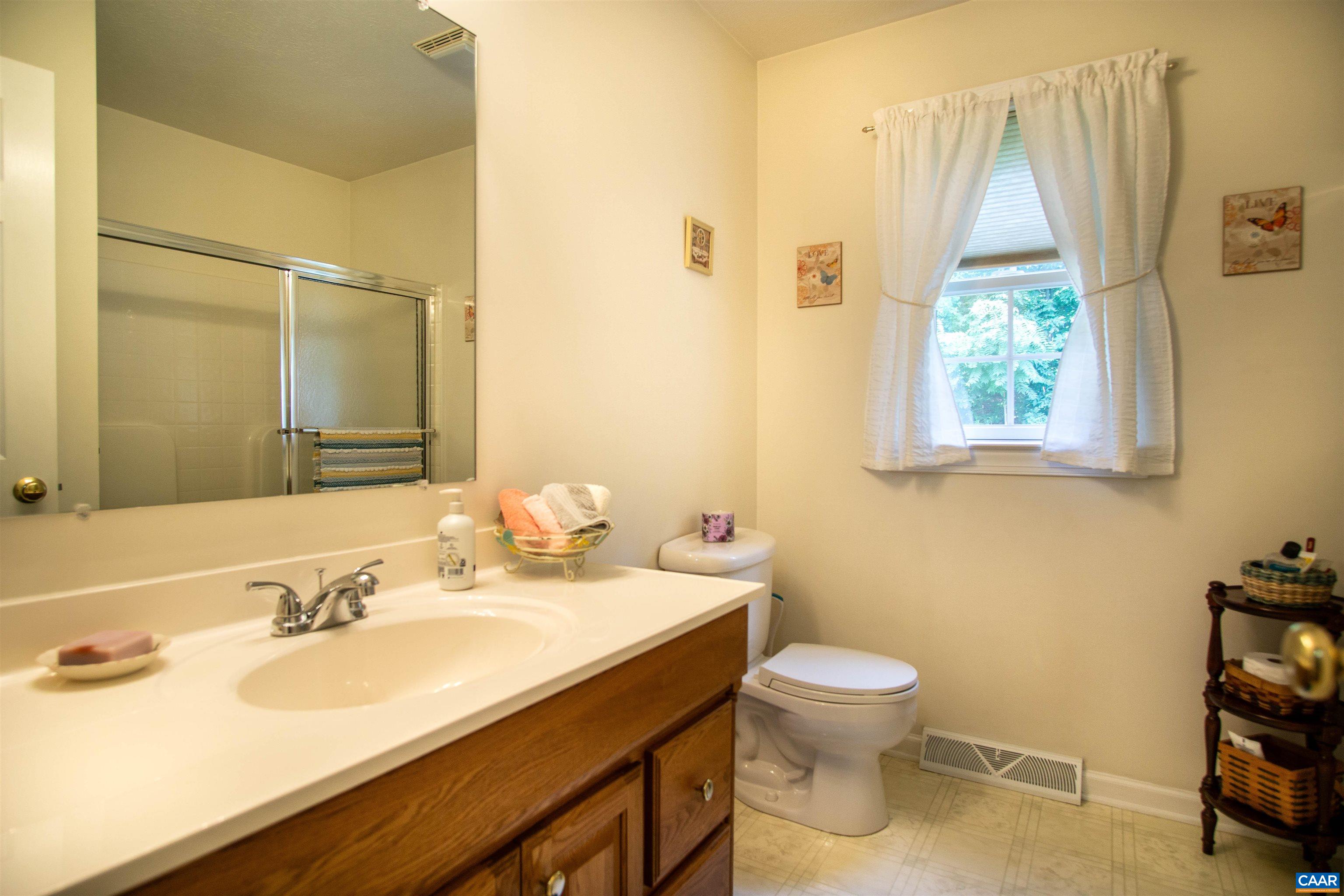 300 POWELL MOUNTAIN CT