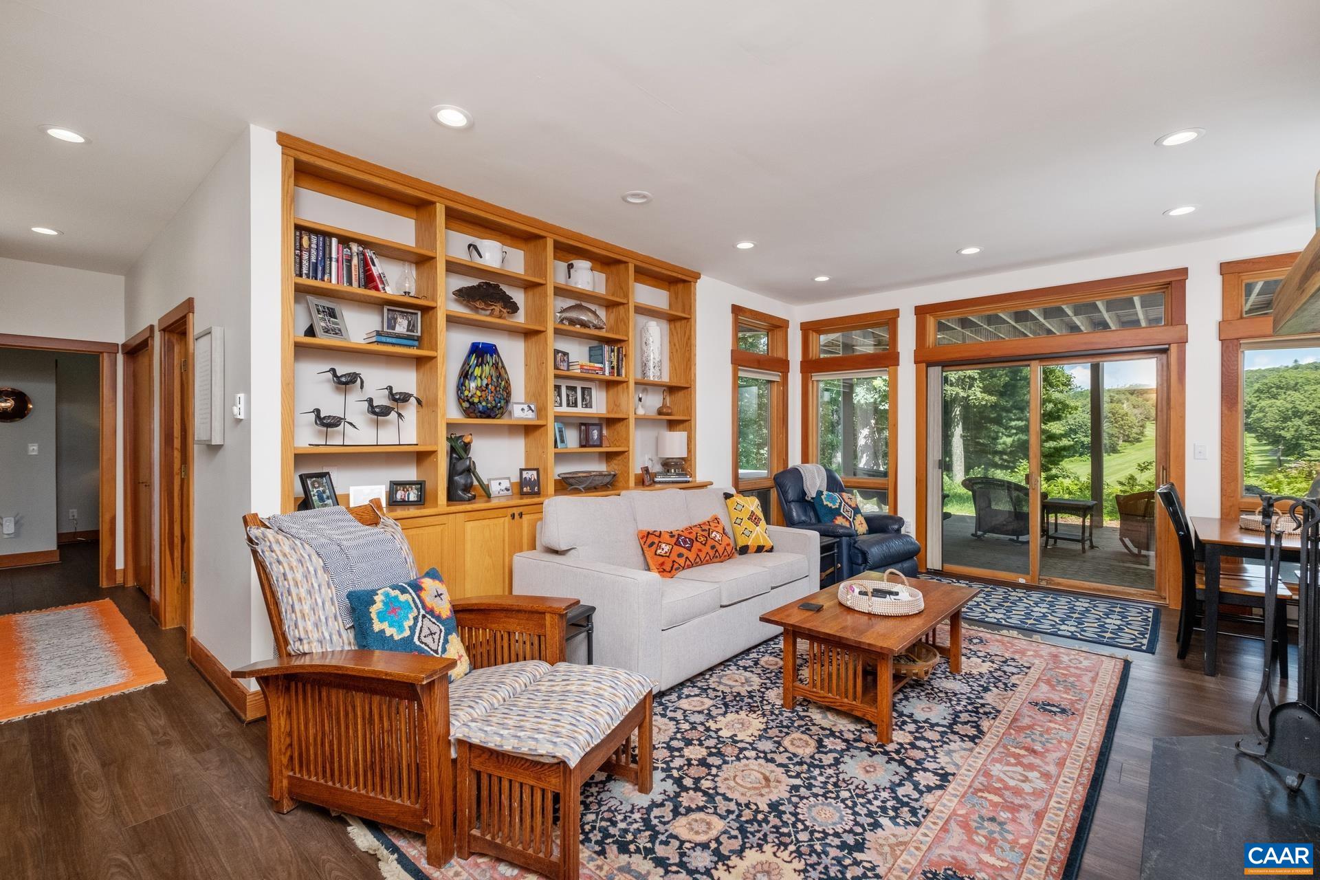 98 LAUREL SPRINGS DR