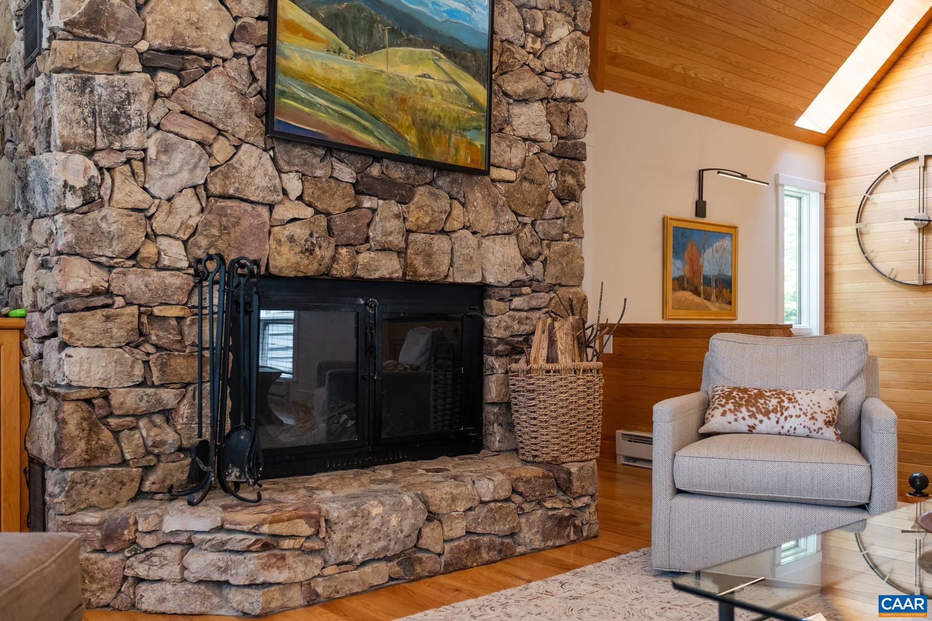 98 LAUREL SPRINGS DR