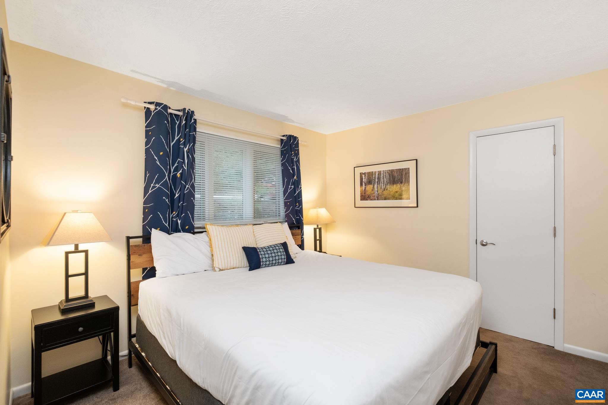 755 LAURELWOOD CONDOS