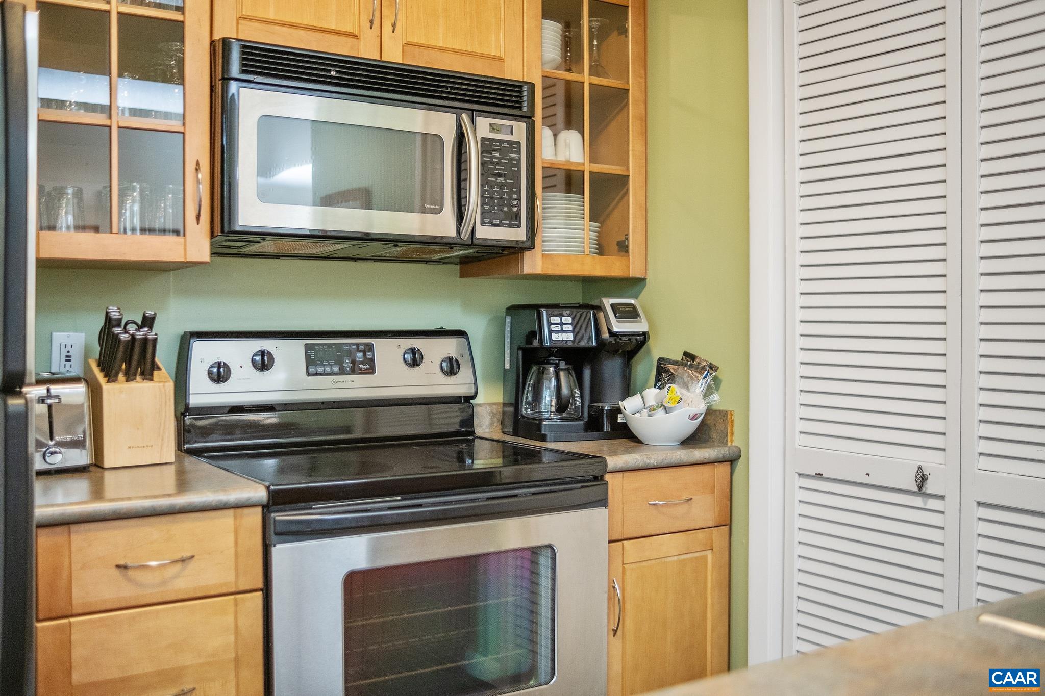 755 LAURELWOOD CONDOS