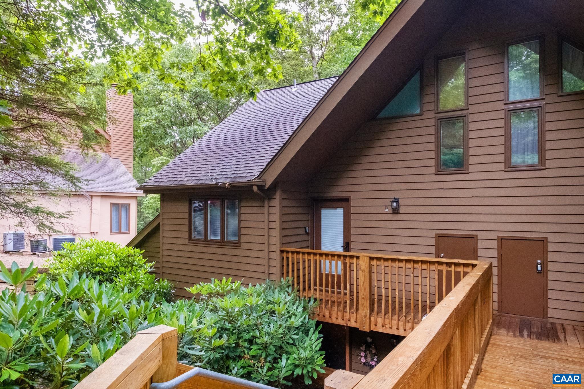 755 LAURELWOOD CONDOS