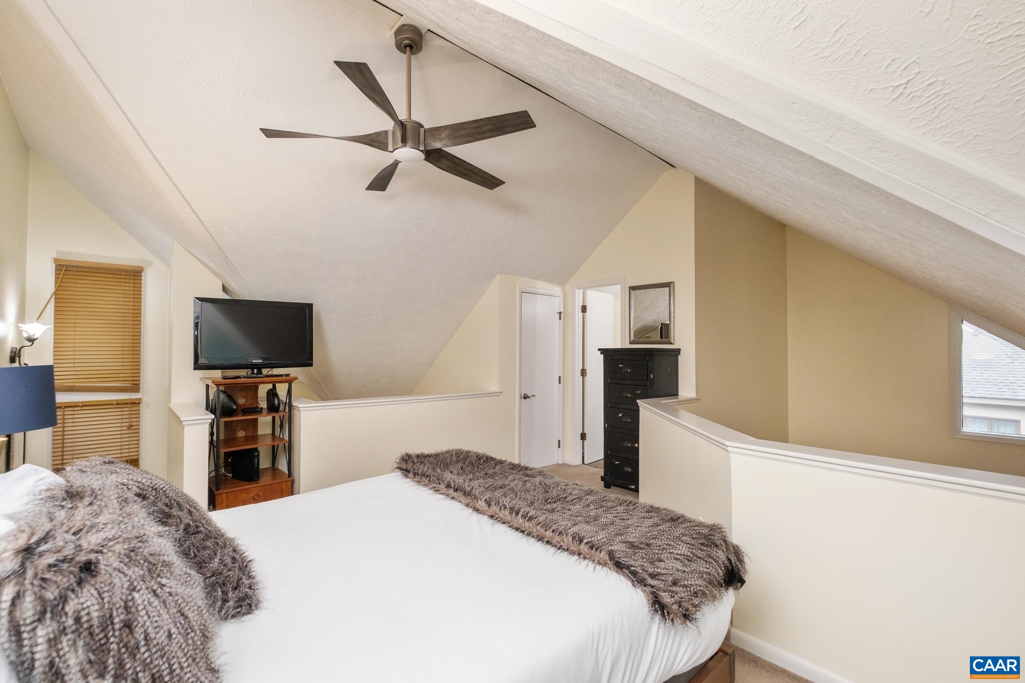 755 LAURELWOOD CONDOS