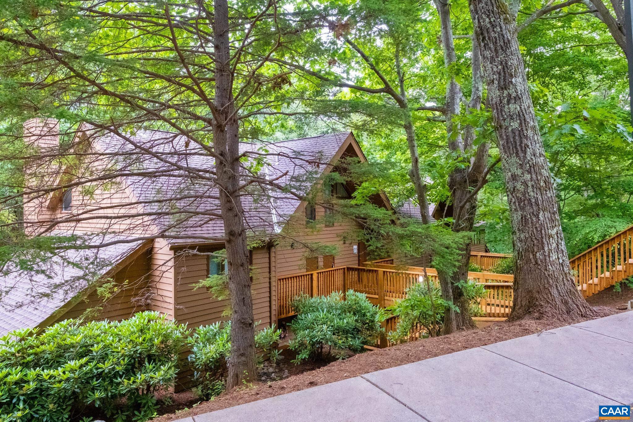 755 LAURELWOOD CONDOS