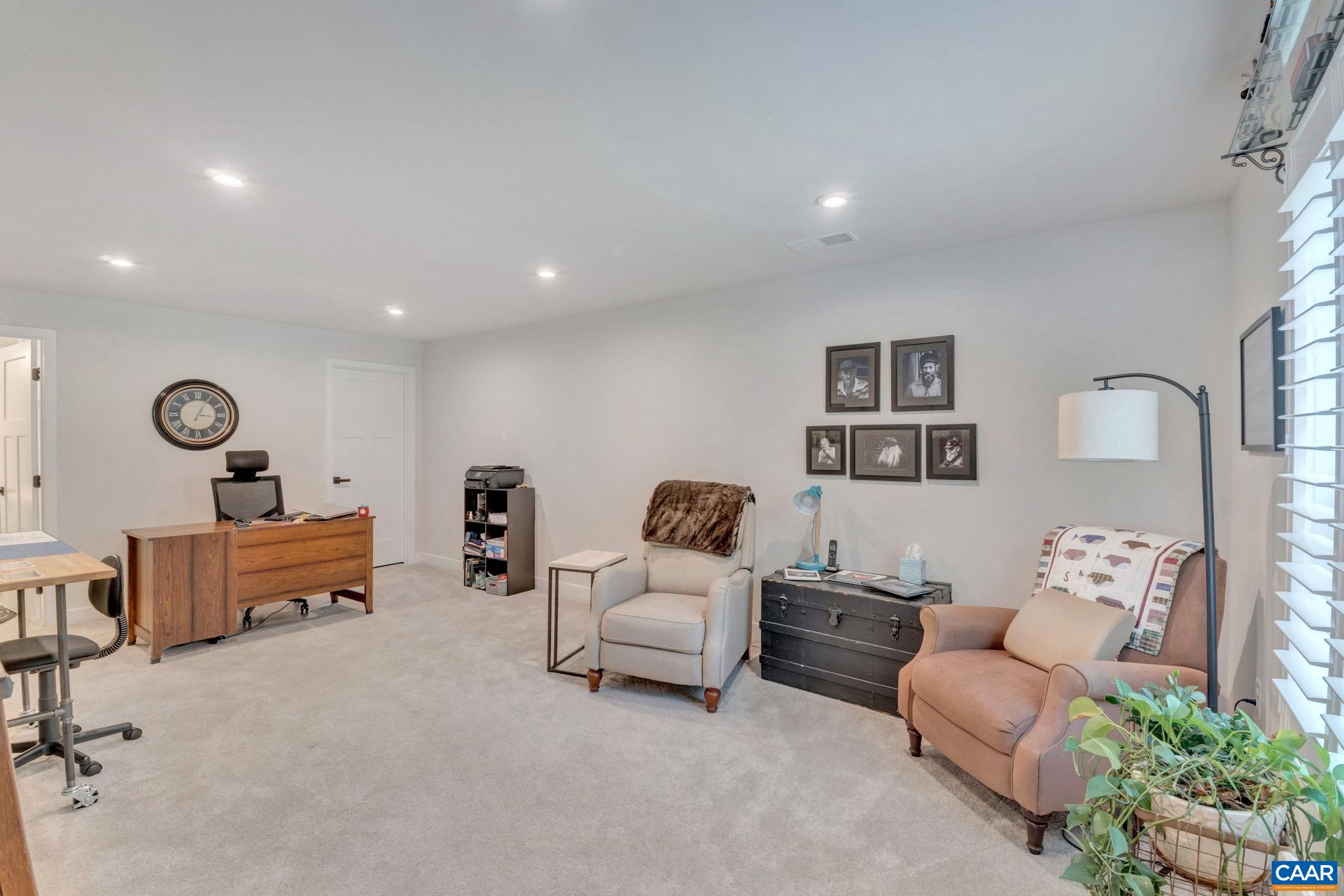 353 WINDING RD