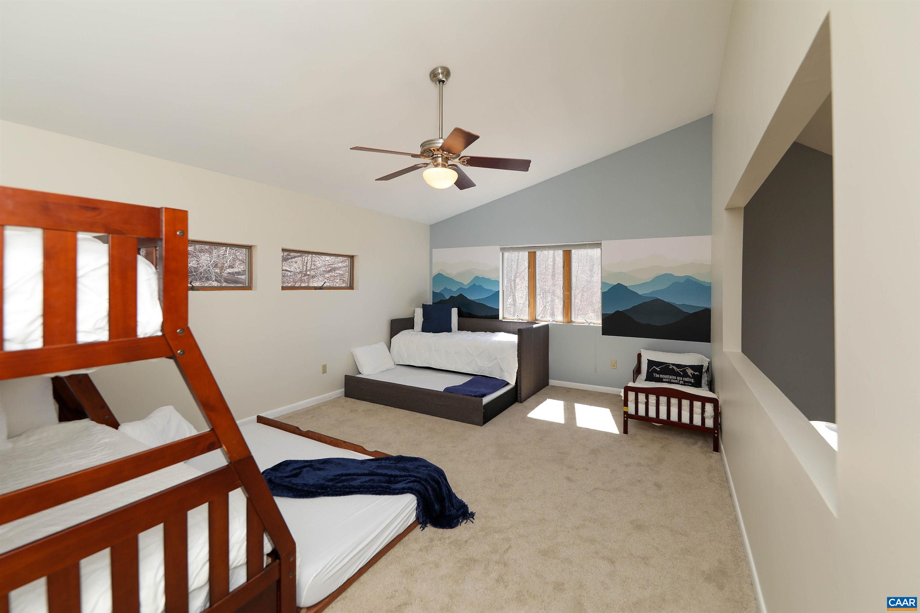 271 HAGER LN